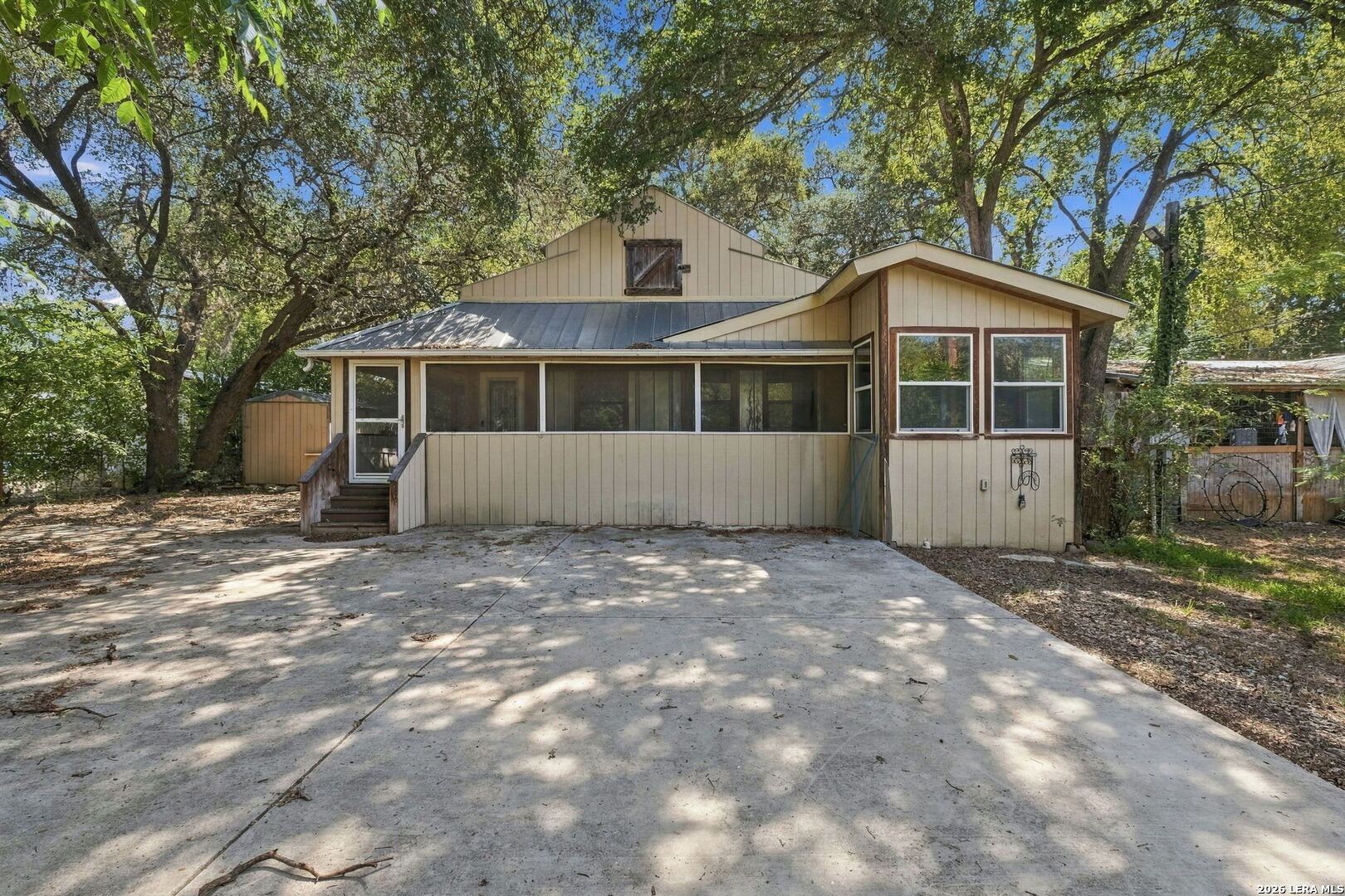main property photo 29