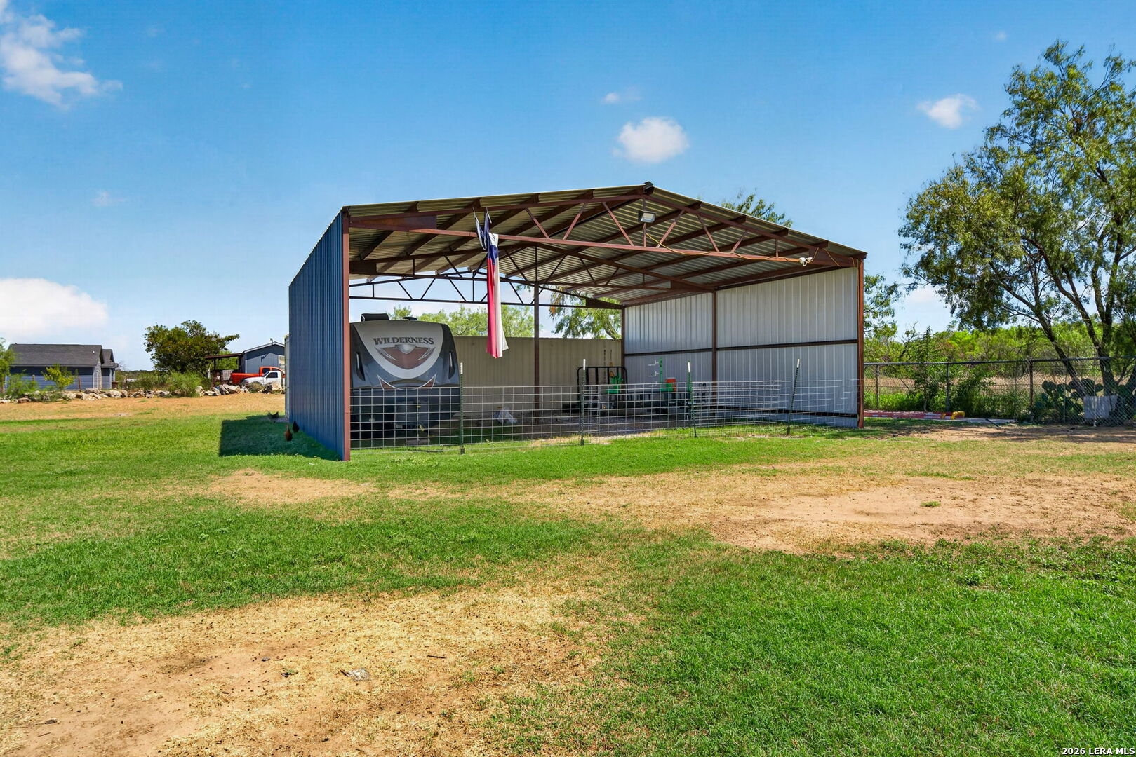 main property photo 29