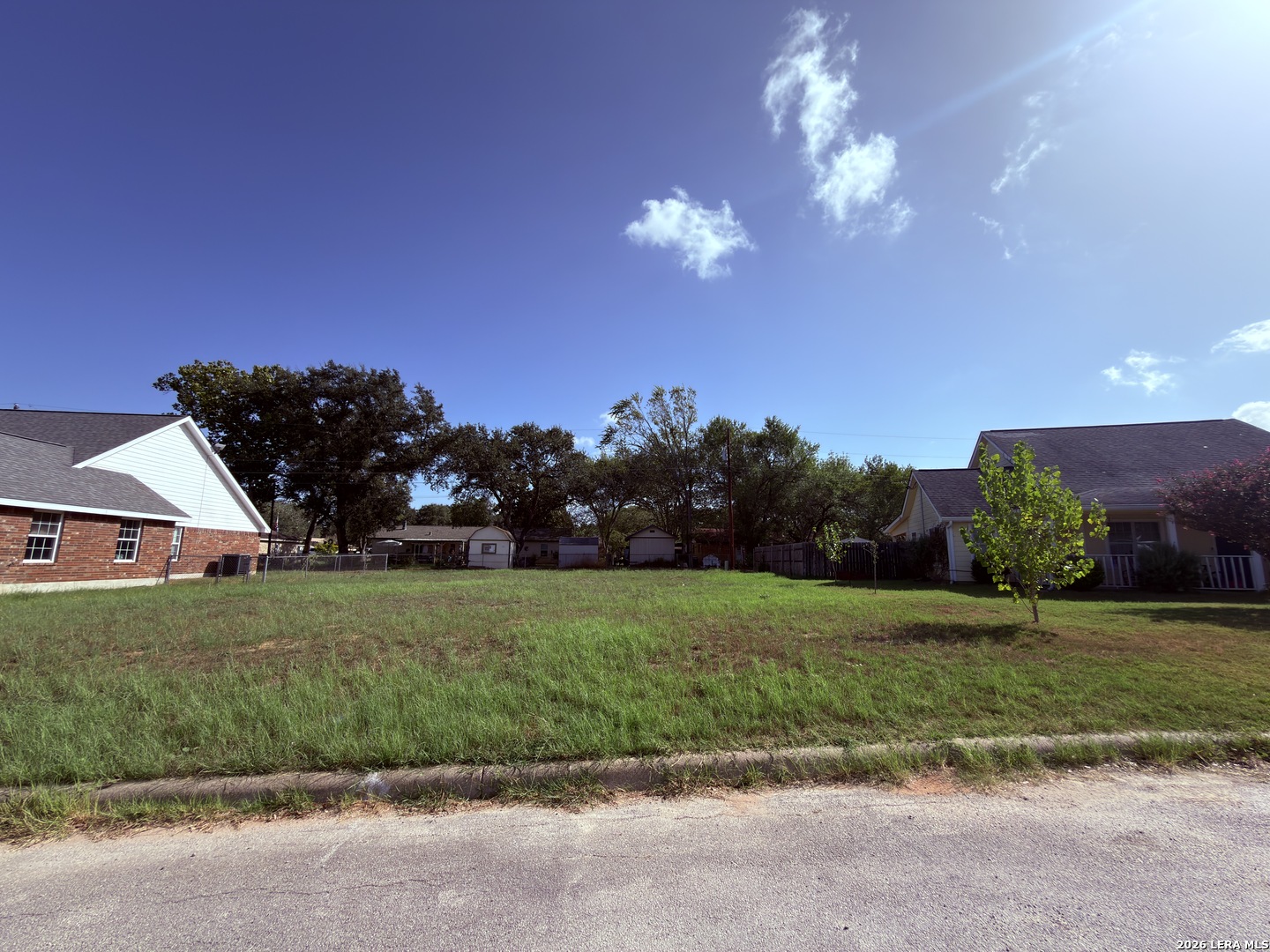 main property photo 6