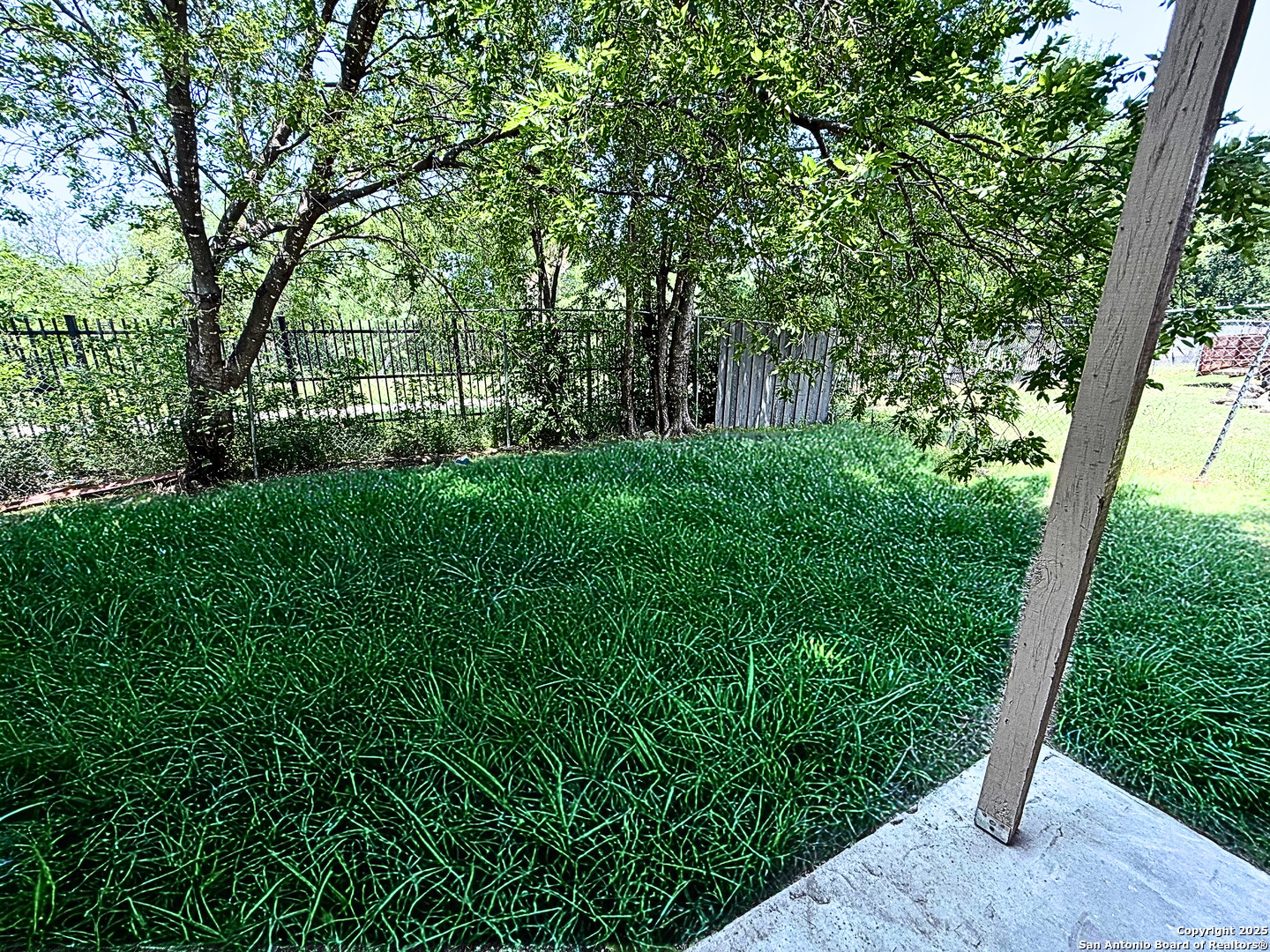 main property photo 7