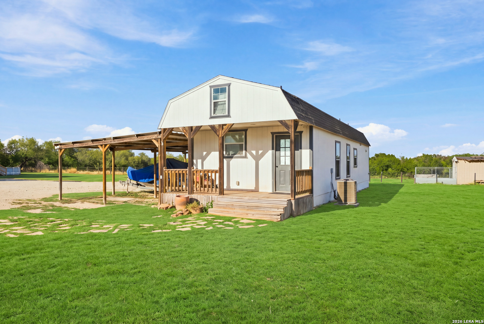 main property photo 22