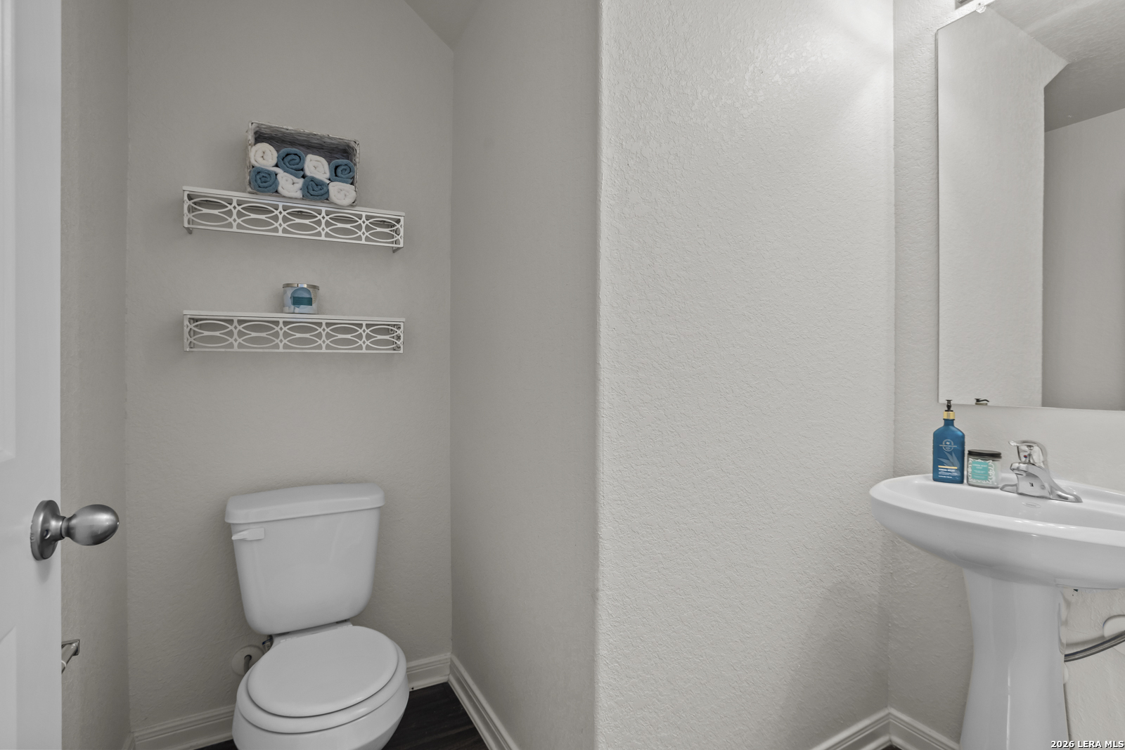 main property photo 20