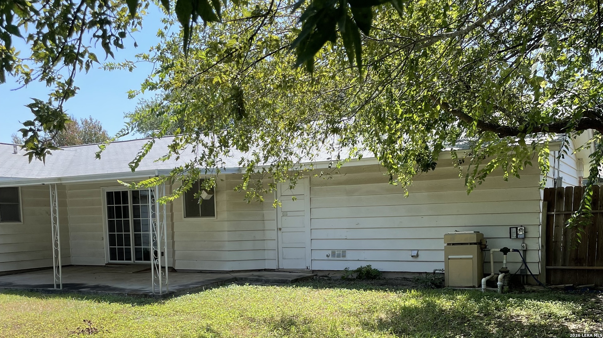 main property photo 29