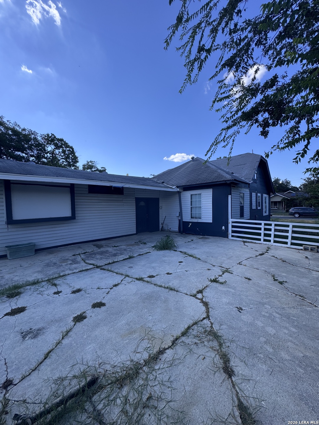 main property photo 22