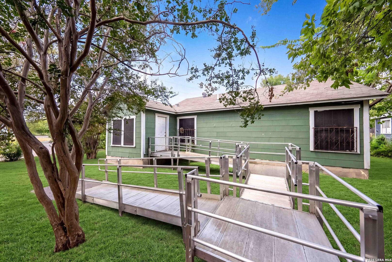main property photo 25