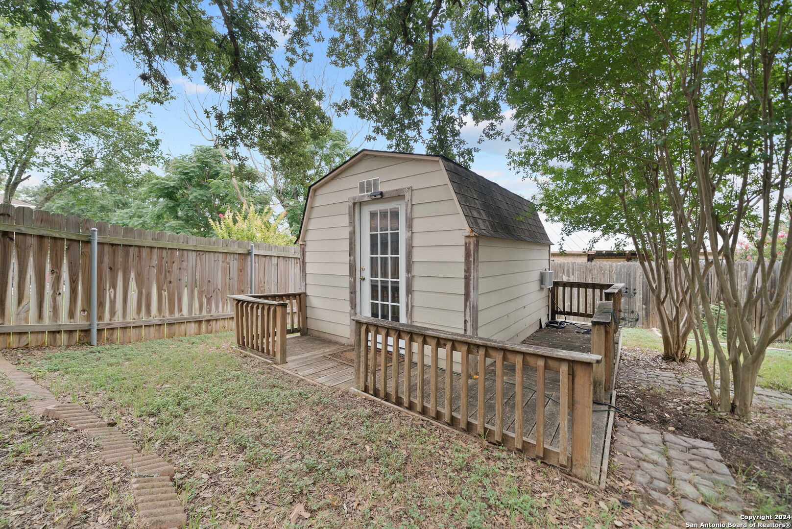 main property photo 35