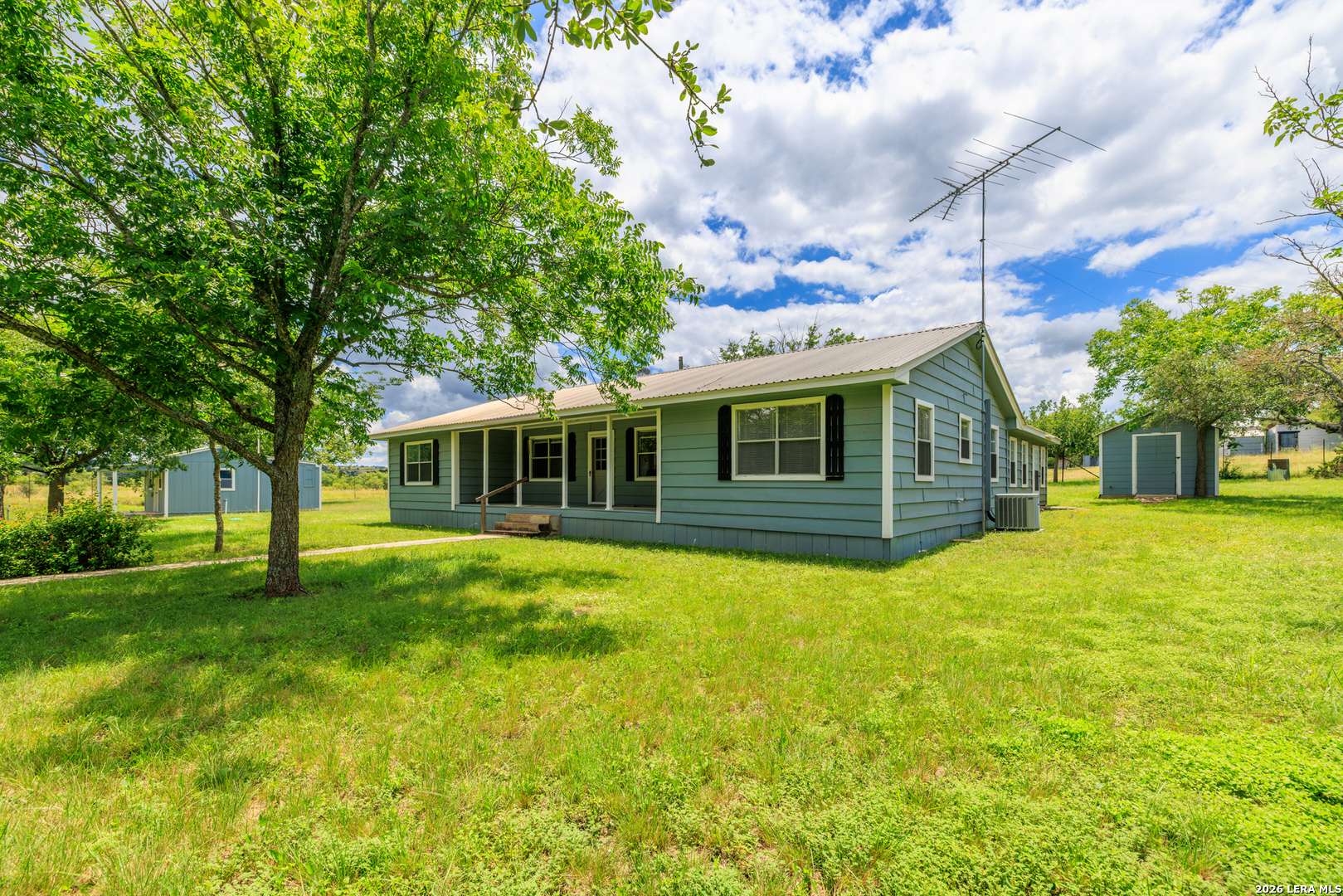 main property photo 6