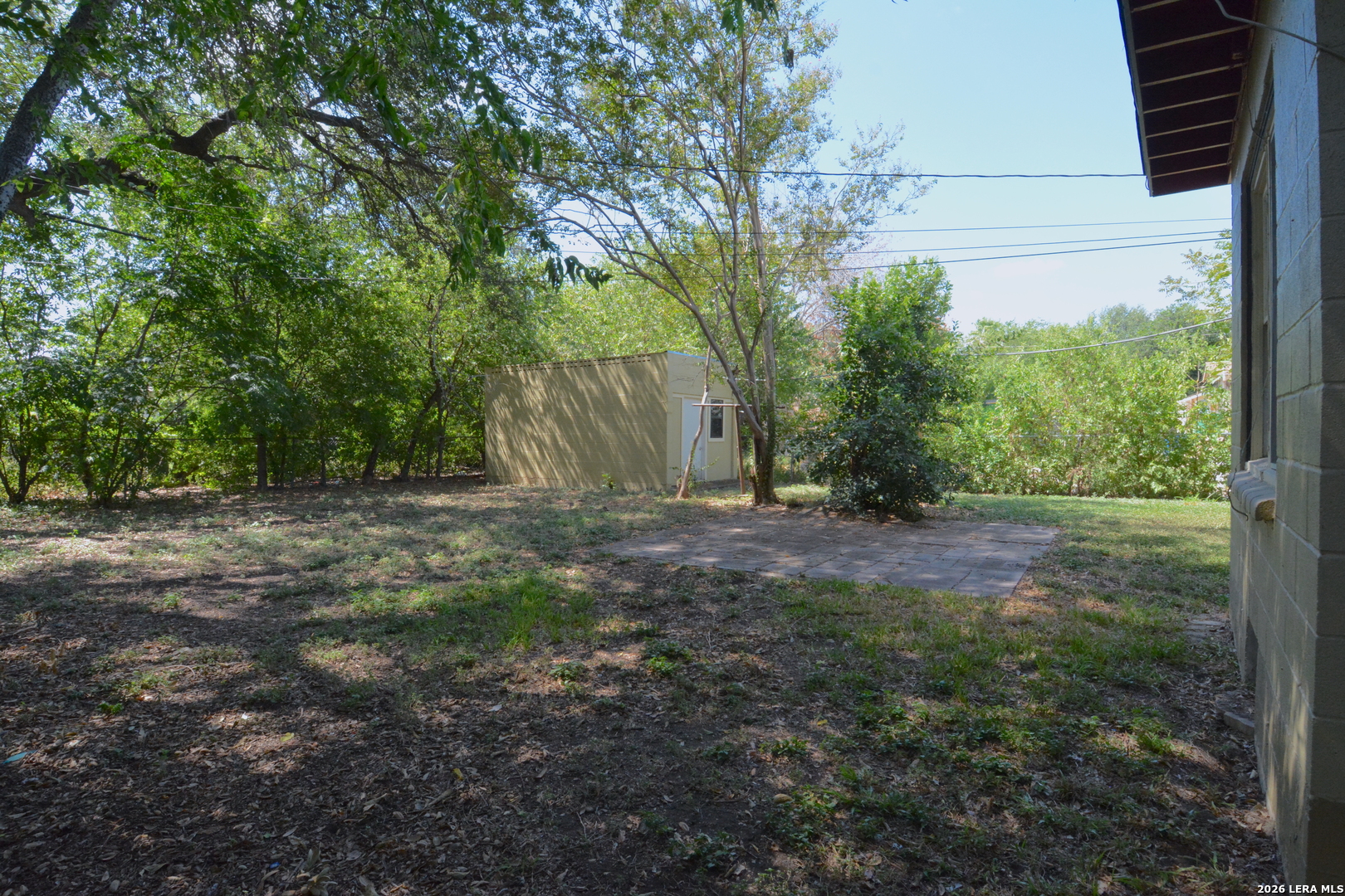 main property photo 9