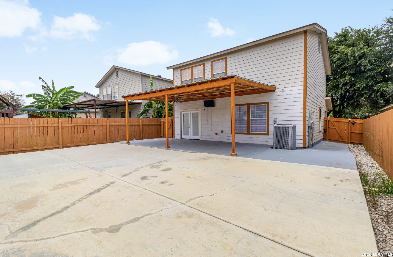 main property photo 17