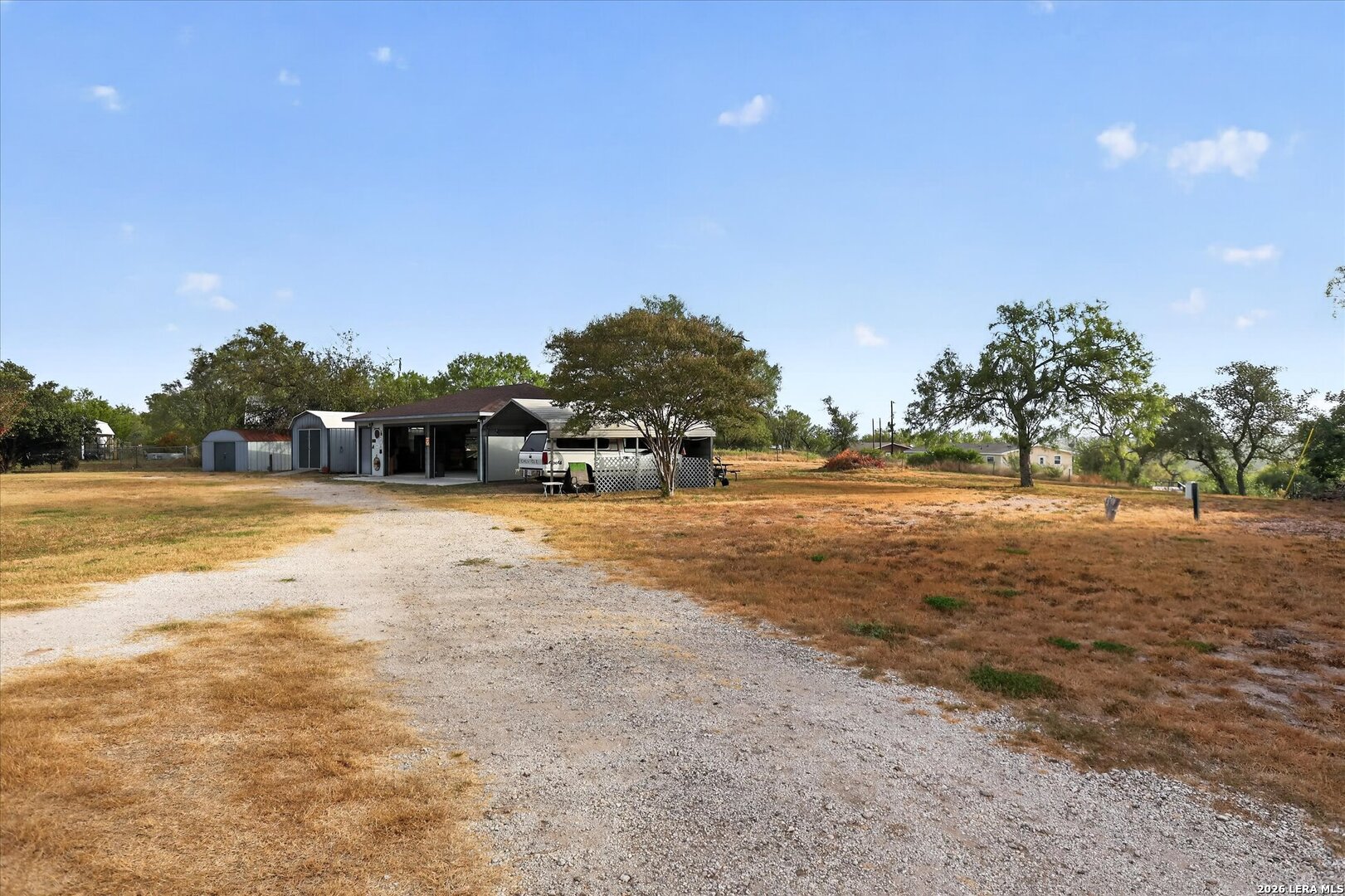 main property photo 32