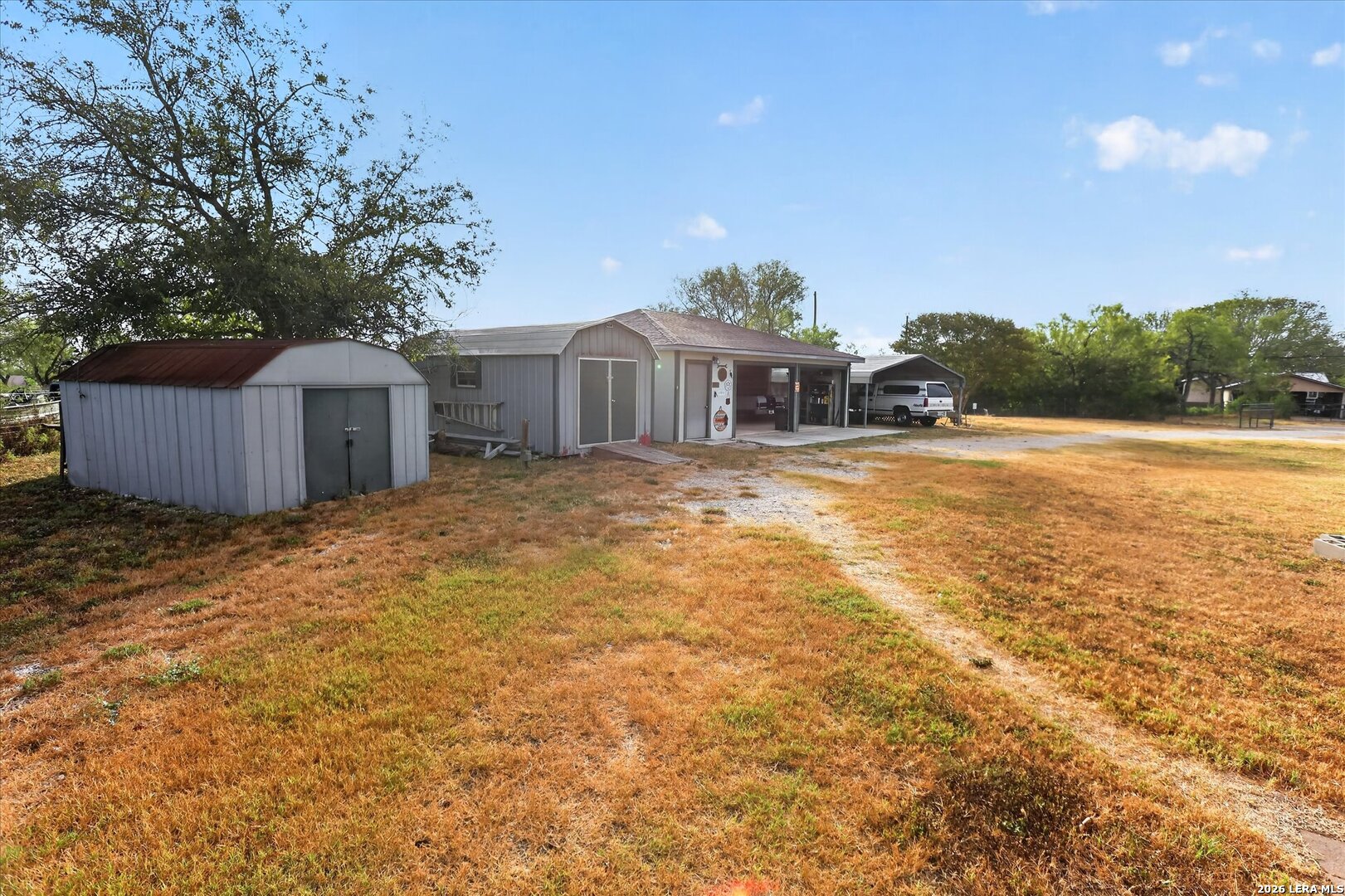 main property photo 37