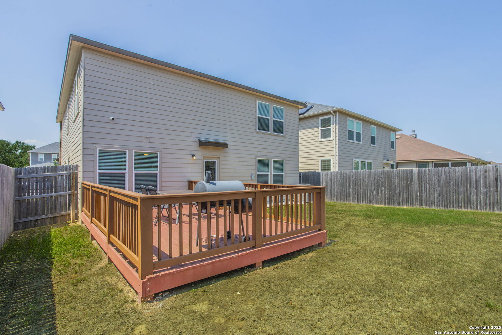 main property photo 30