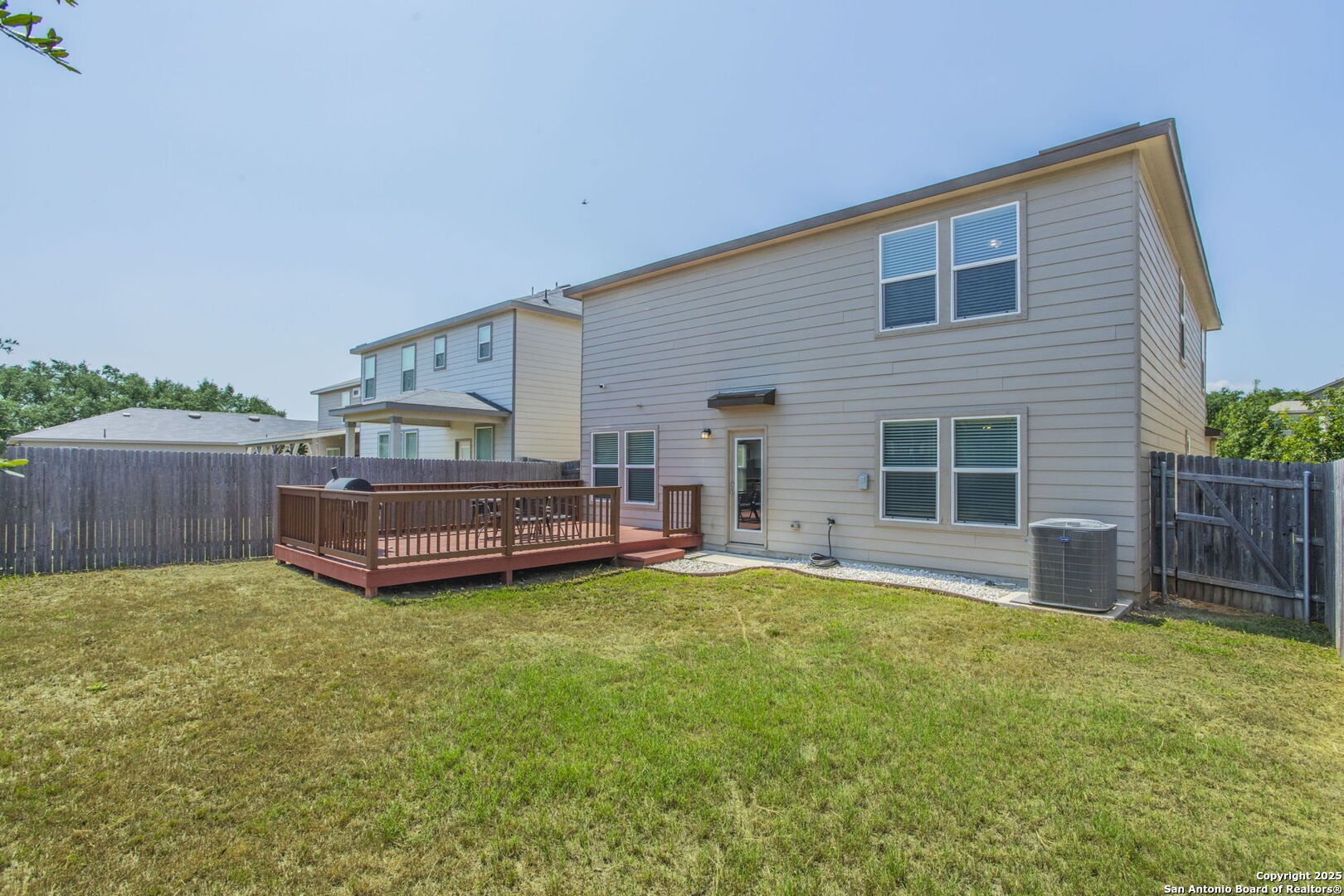 main property photo 32