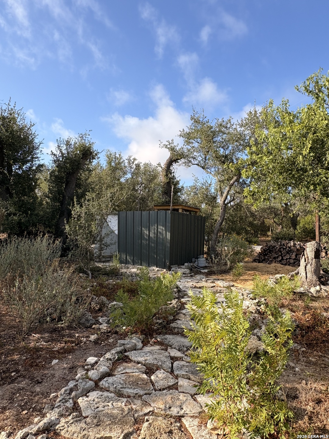 main property photo 23