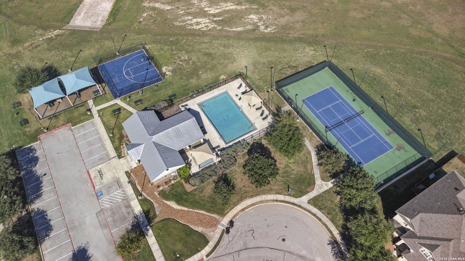 main property photo 46