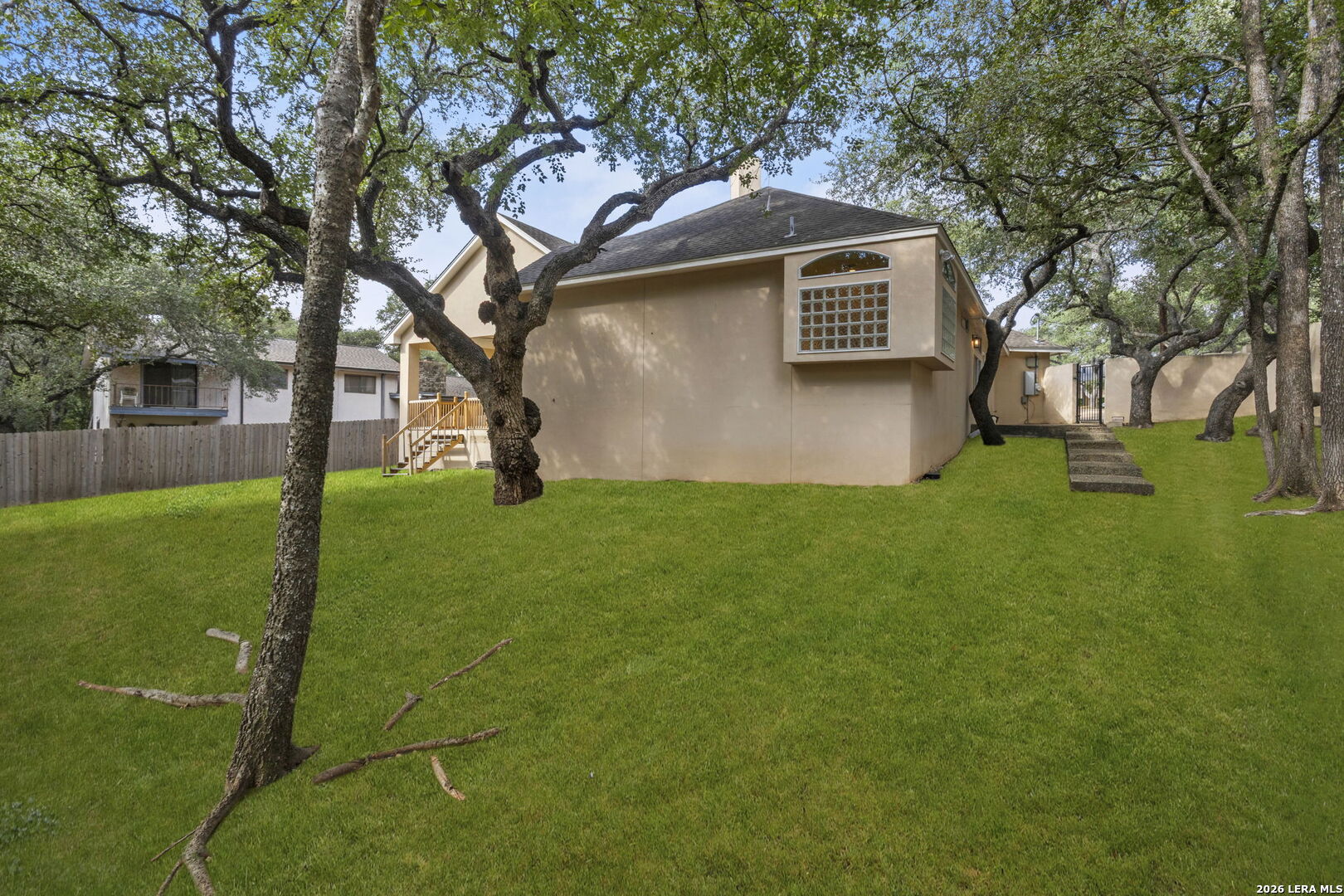 main property photo 33