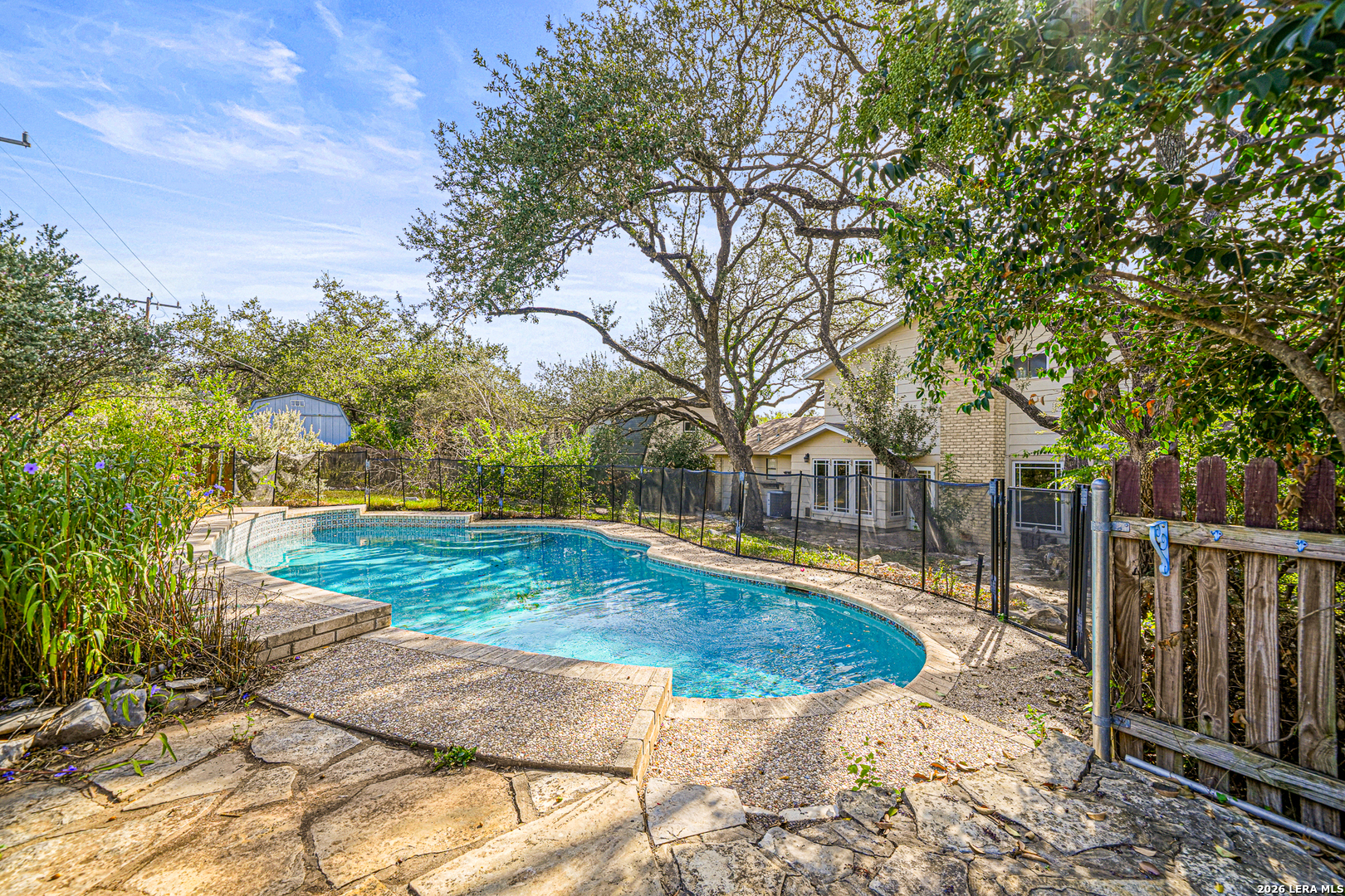 main property photo 29