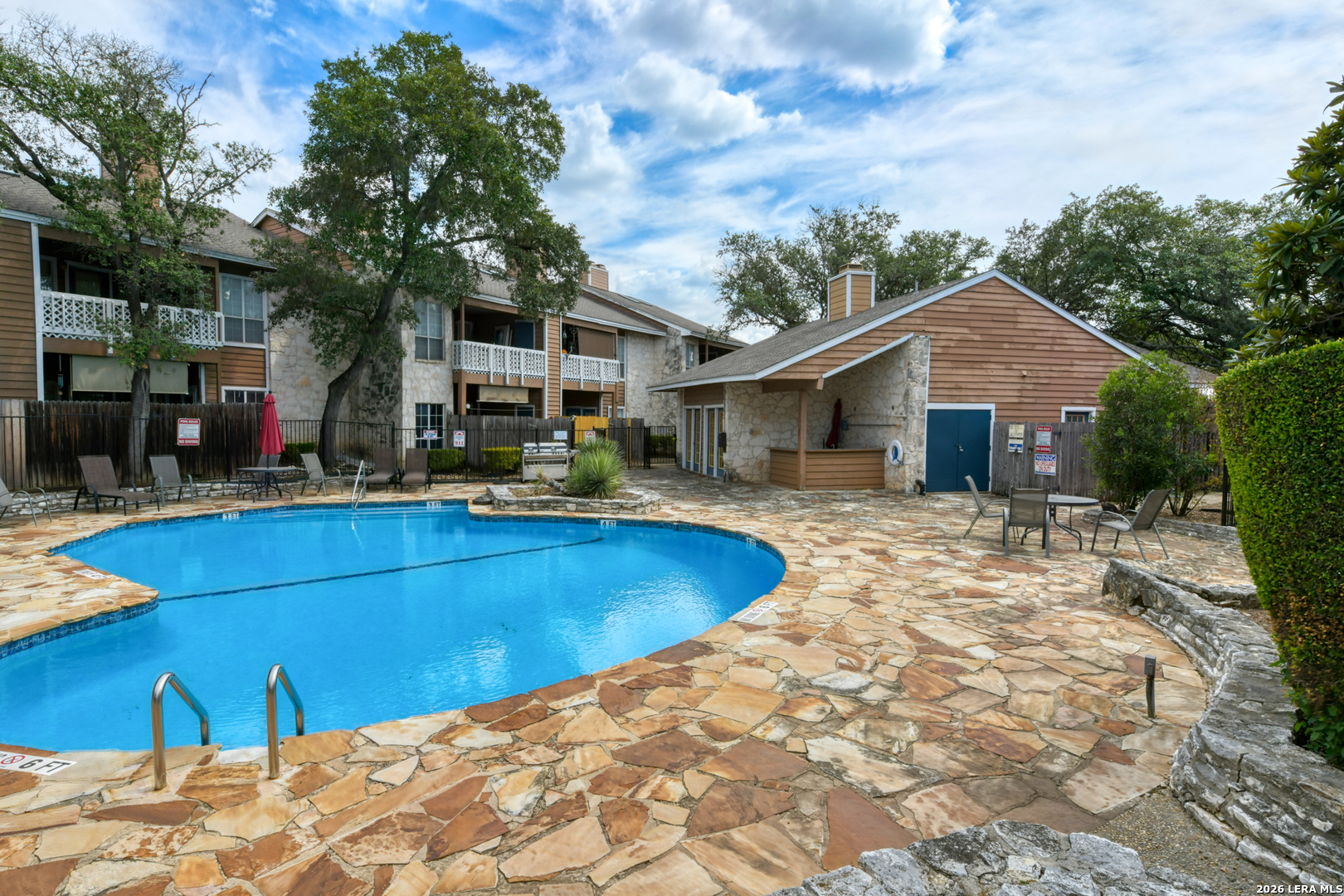 main property photo 0