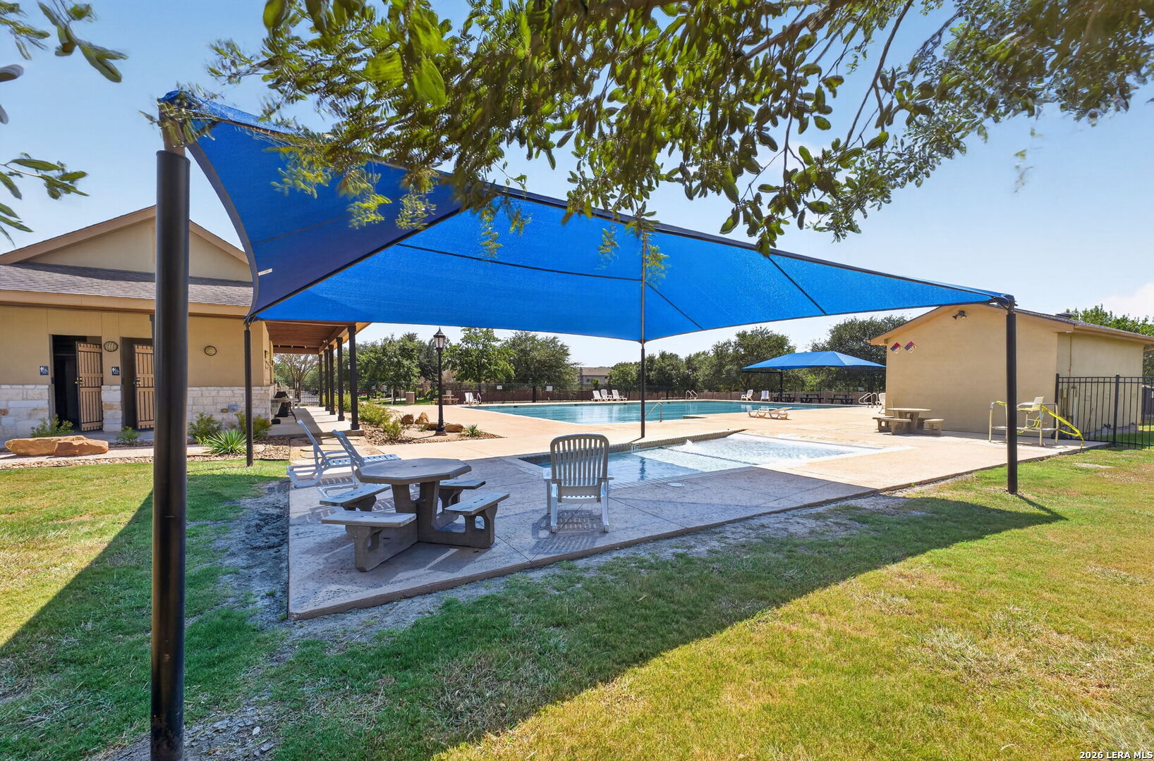 main property photo 41