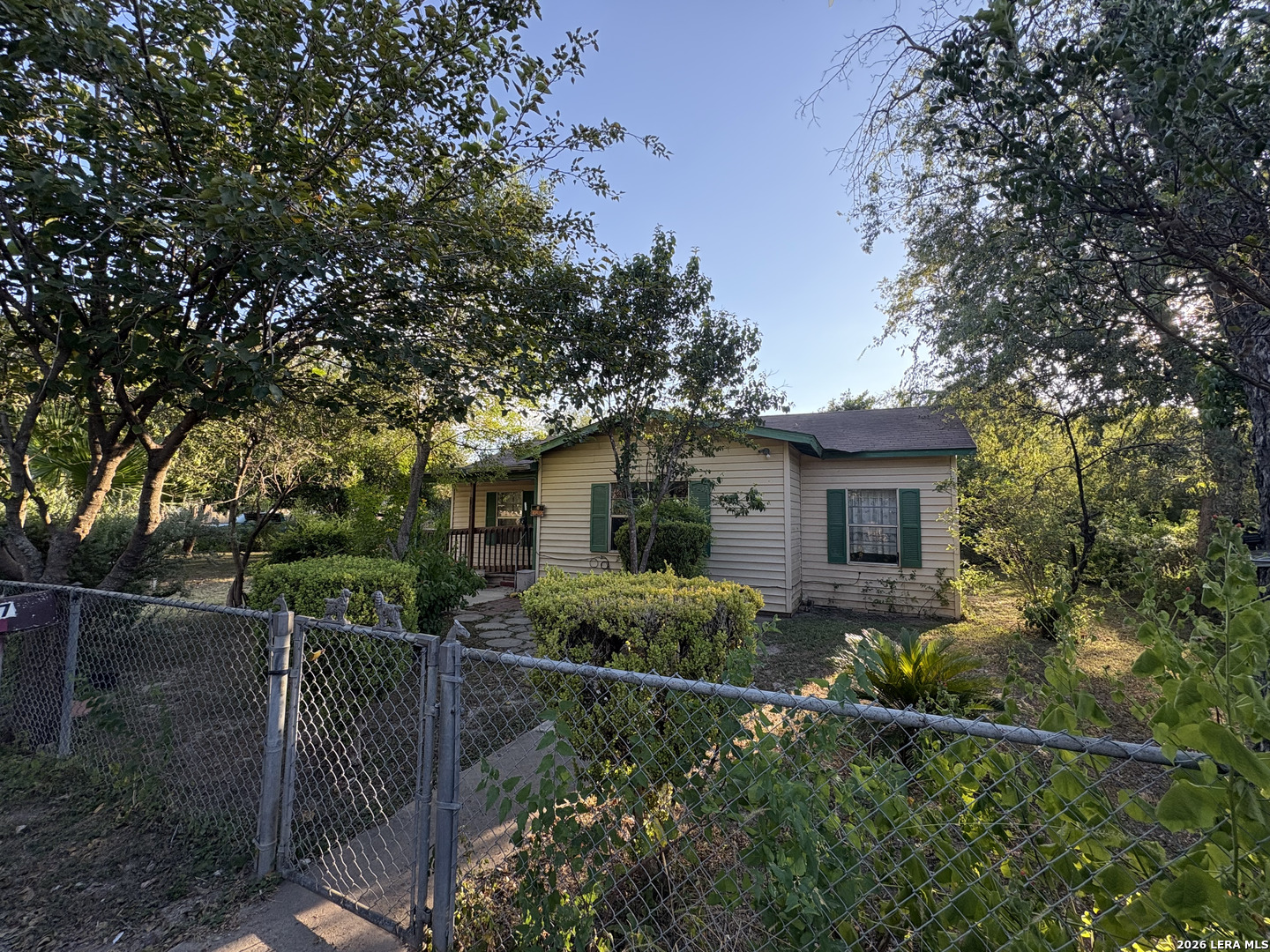 main property photo 1