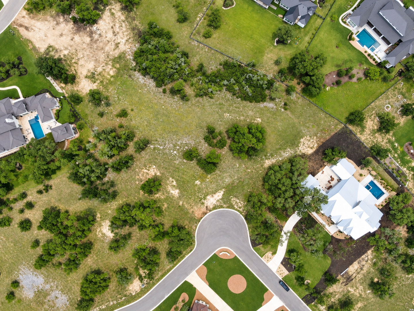 main property photo 8