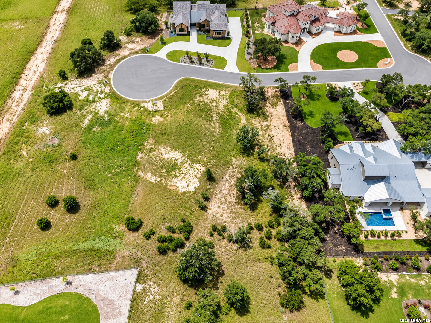 main property photo 10