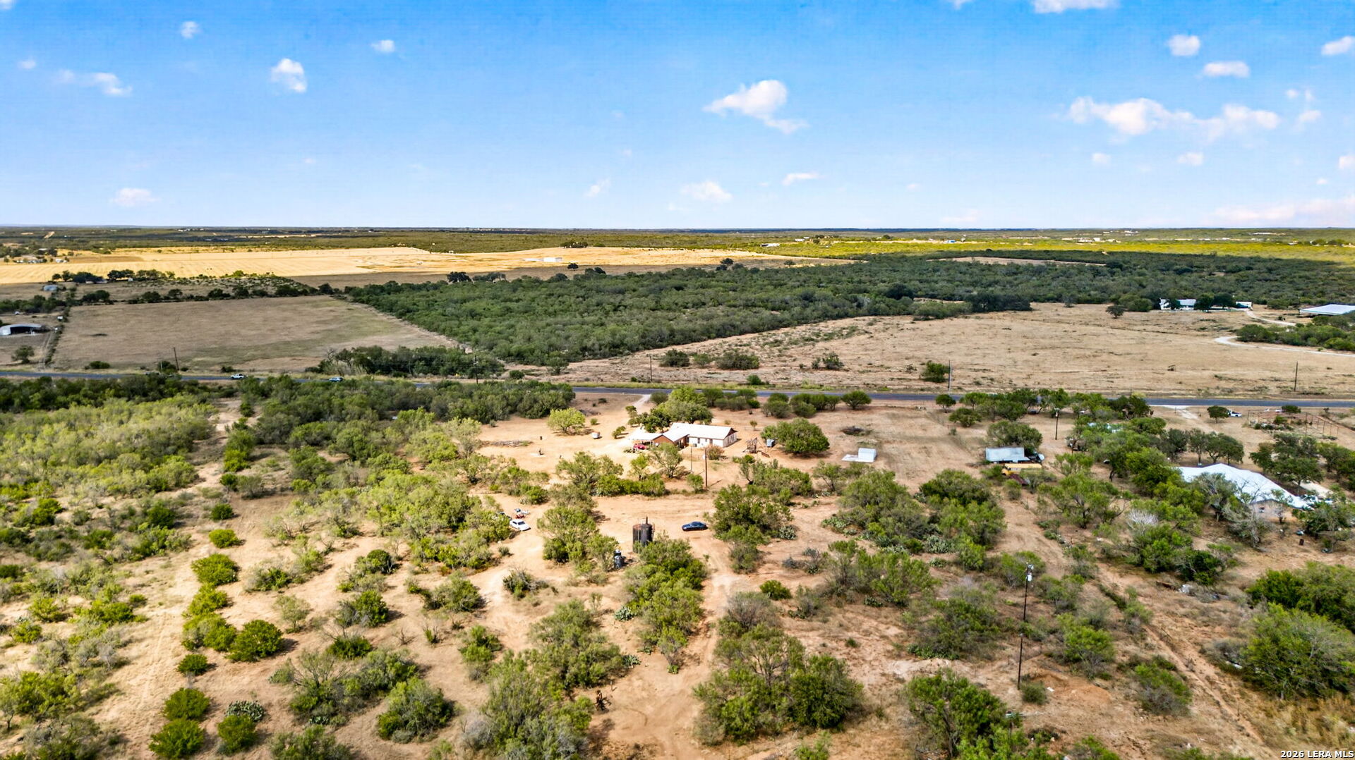 main property photo 40