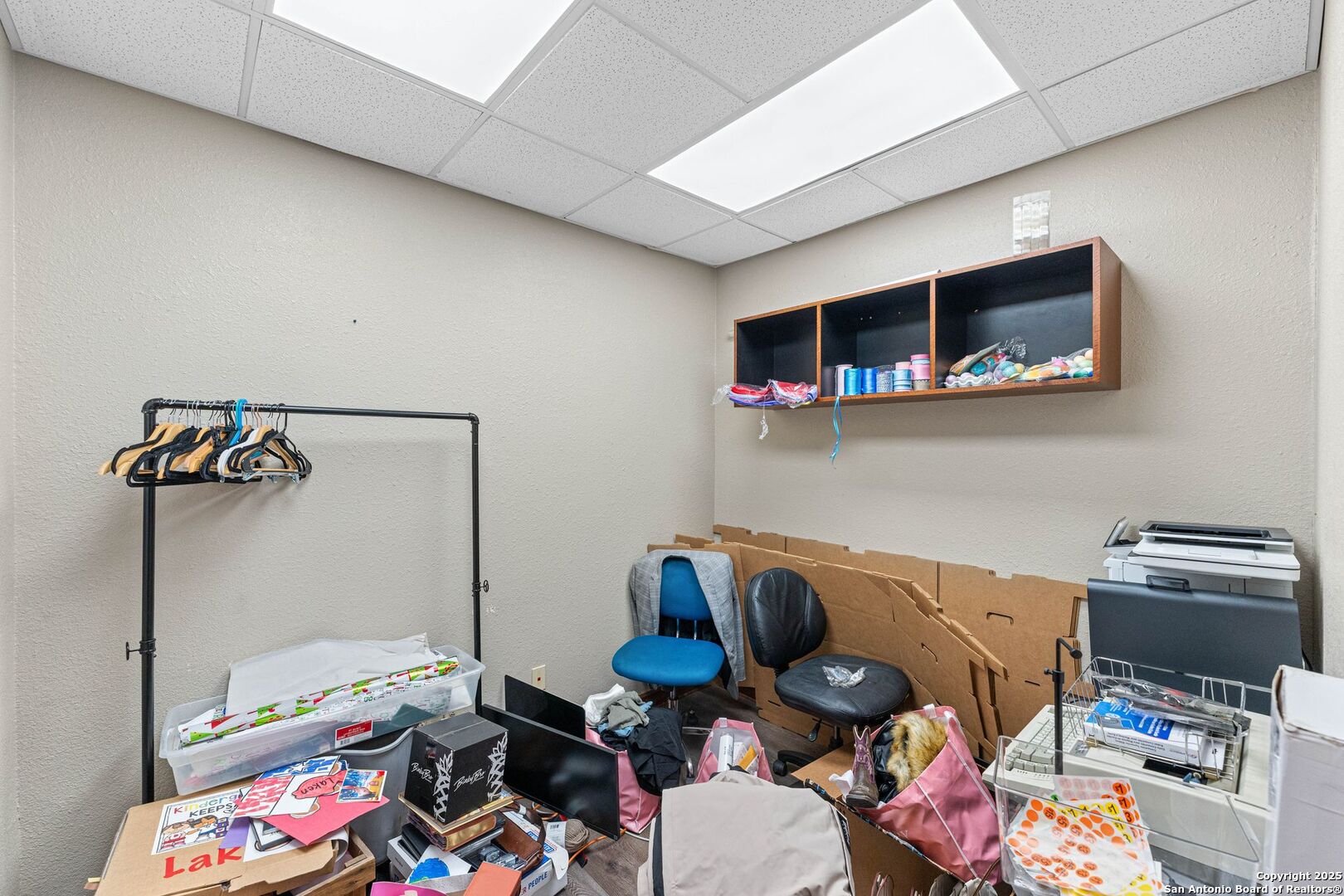main property photo 9