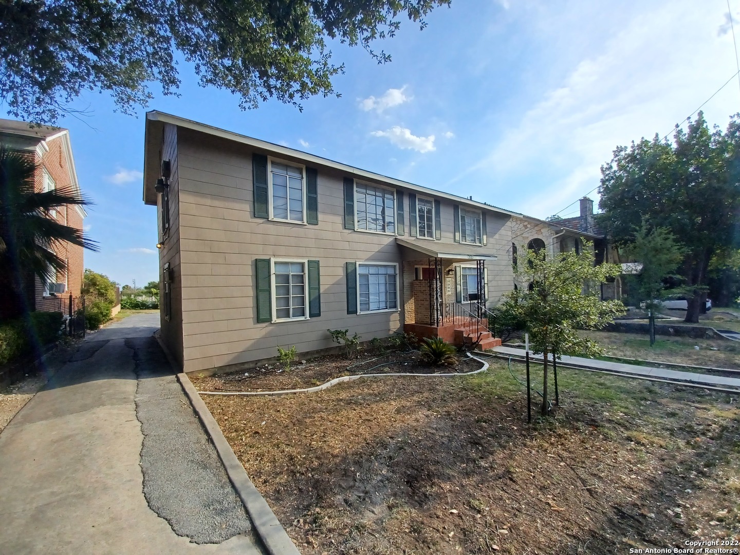 main property photo 2