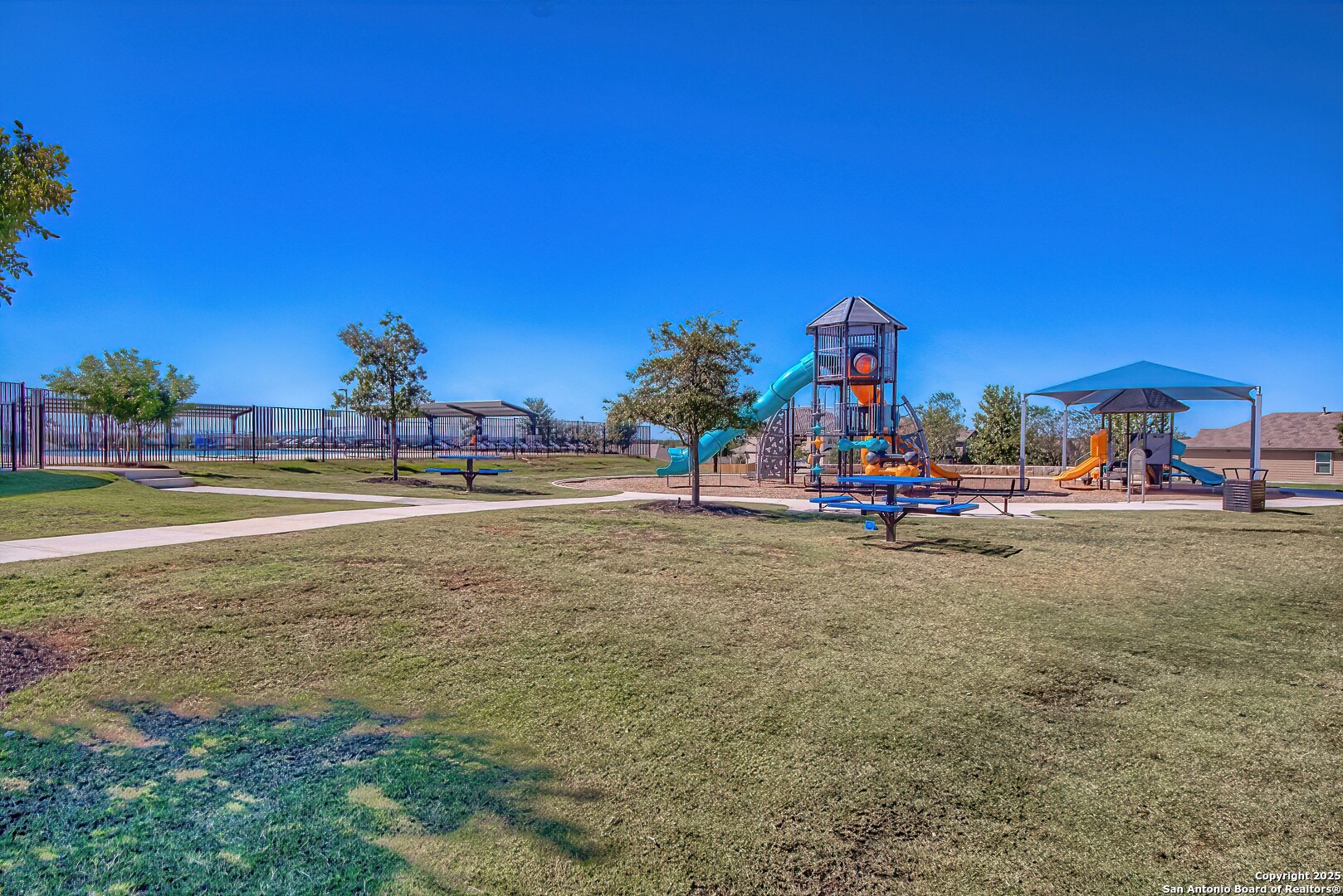 main property photo 29