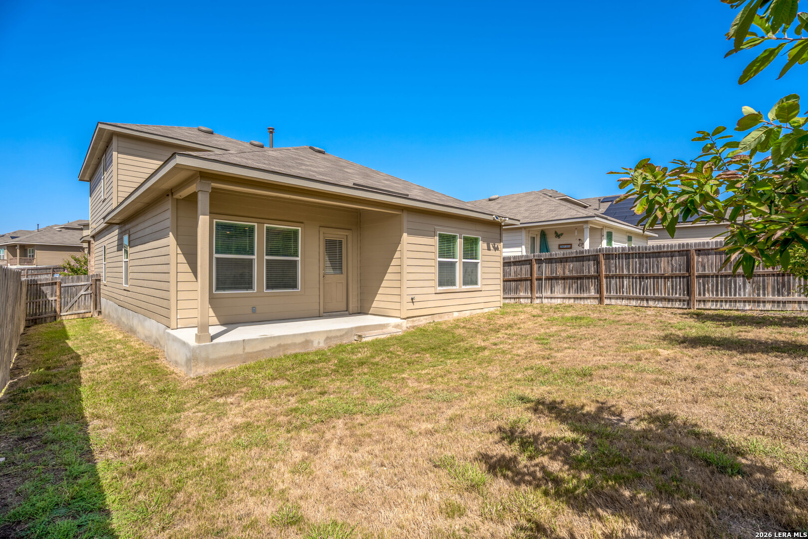 main property photo 33