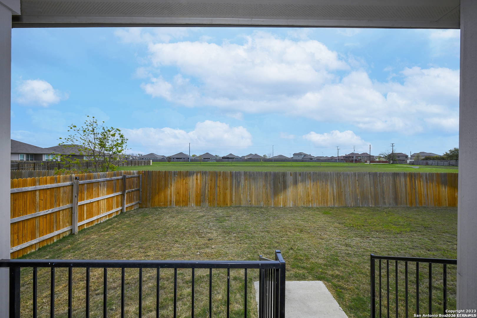main property photo 20