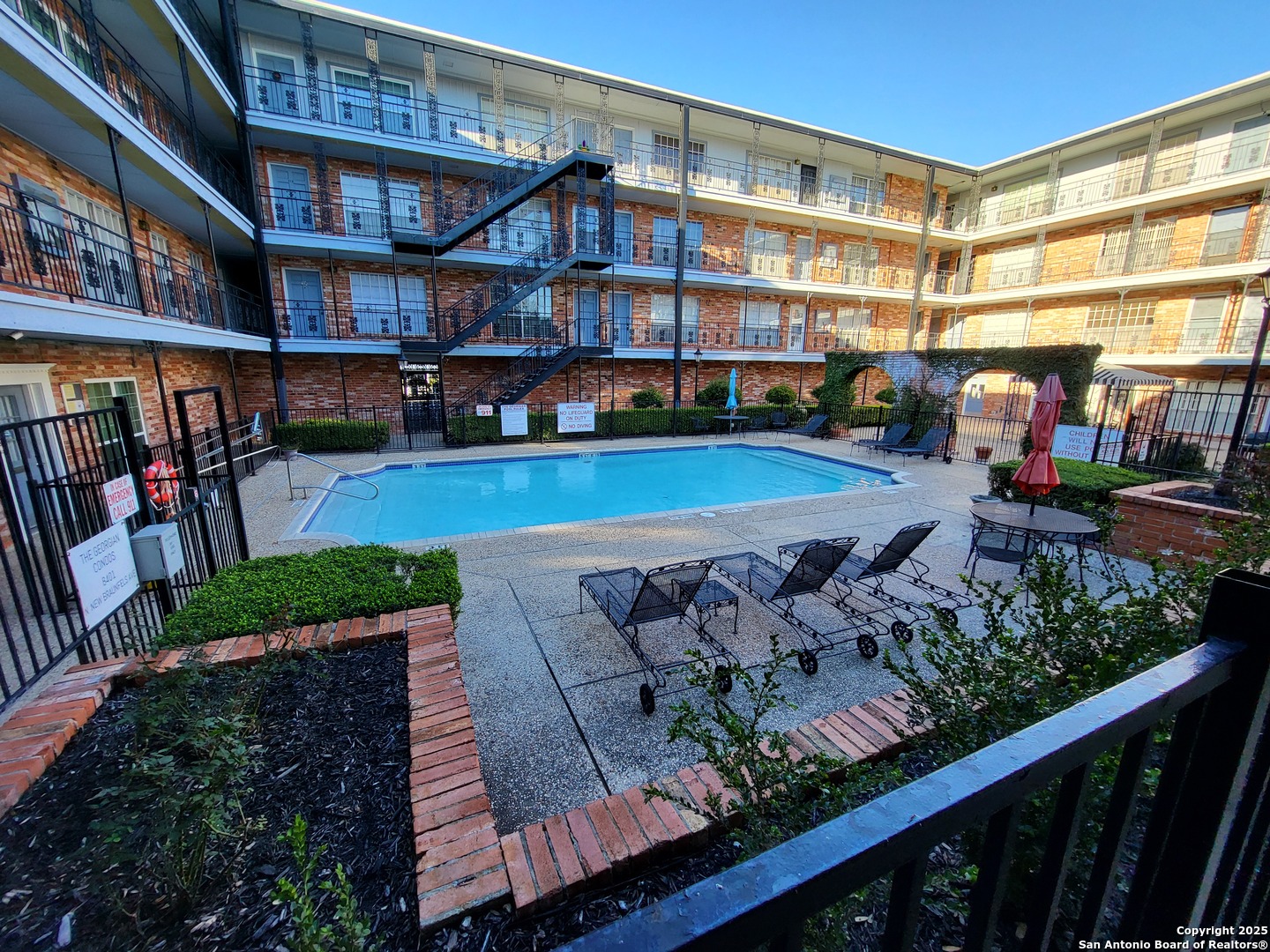 main property photo 19