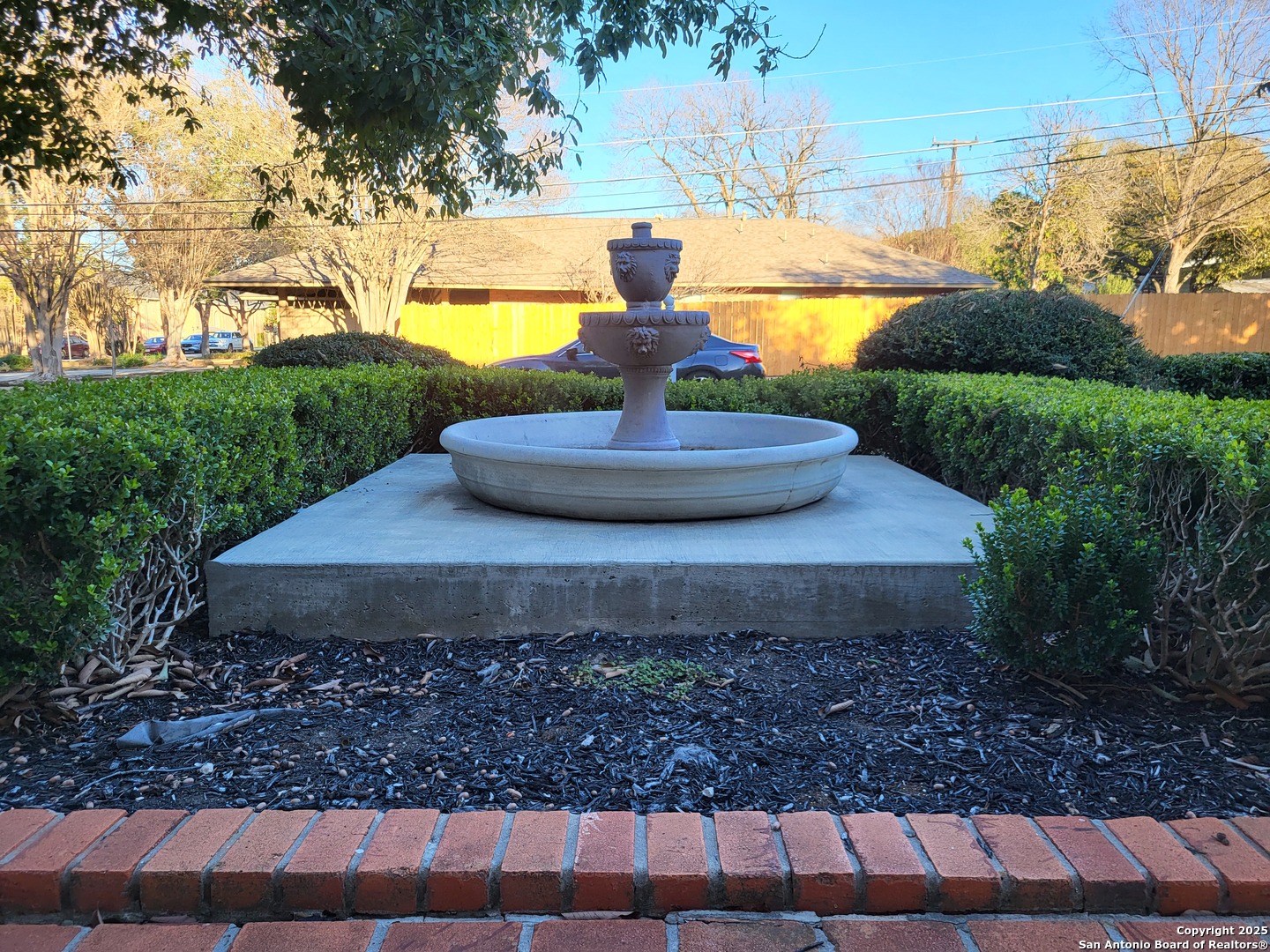 main property photo 34