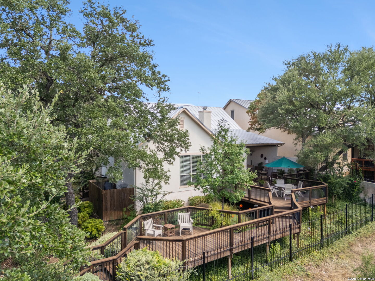 main property photo 36