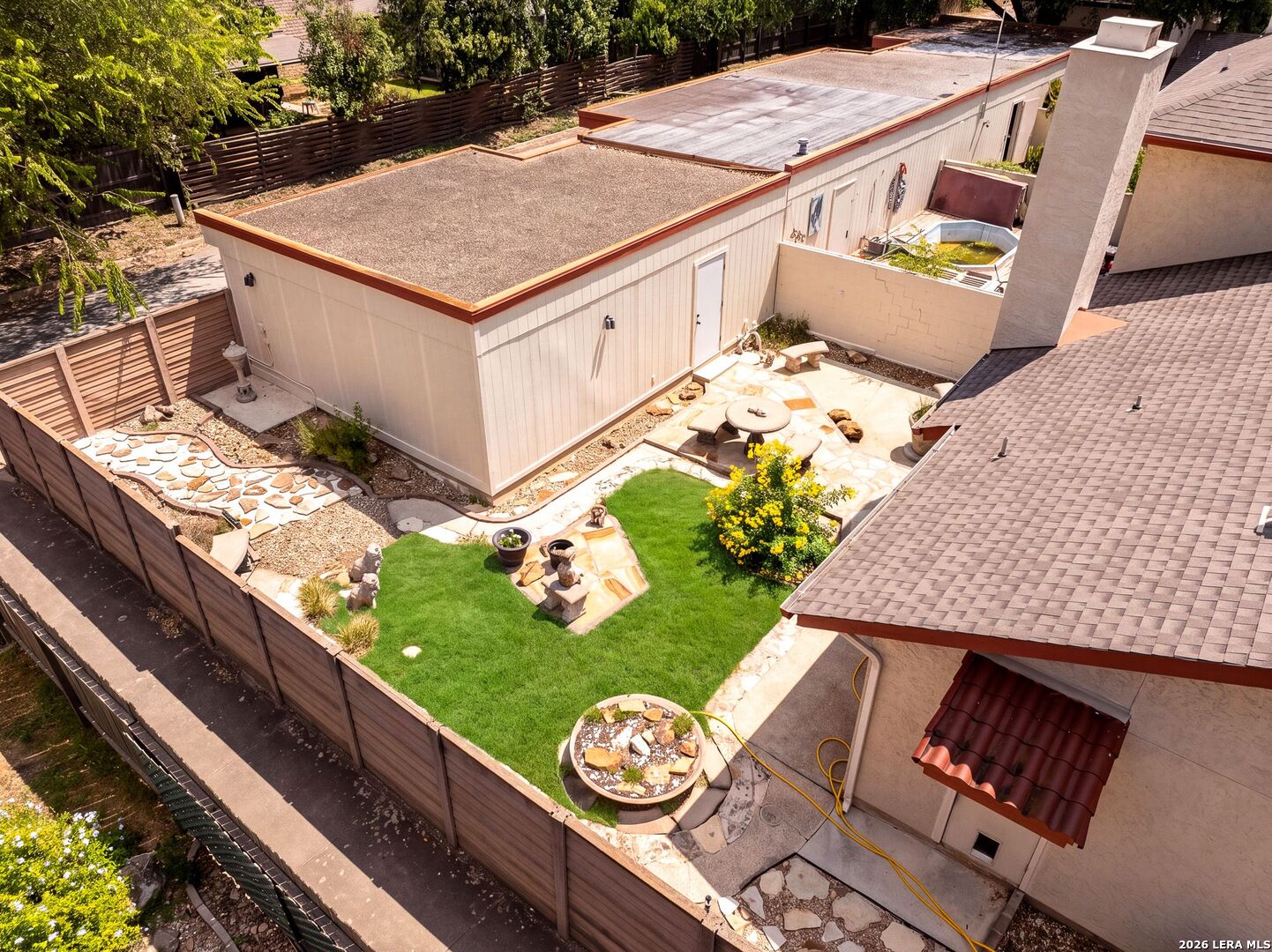 main property photo 41