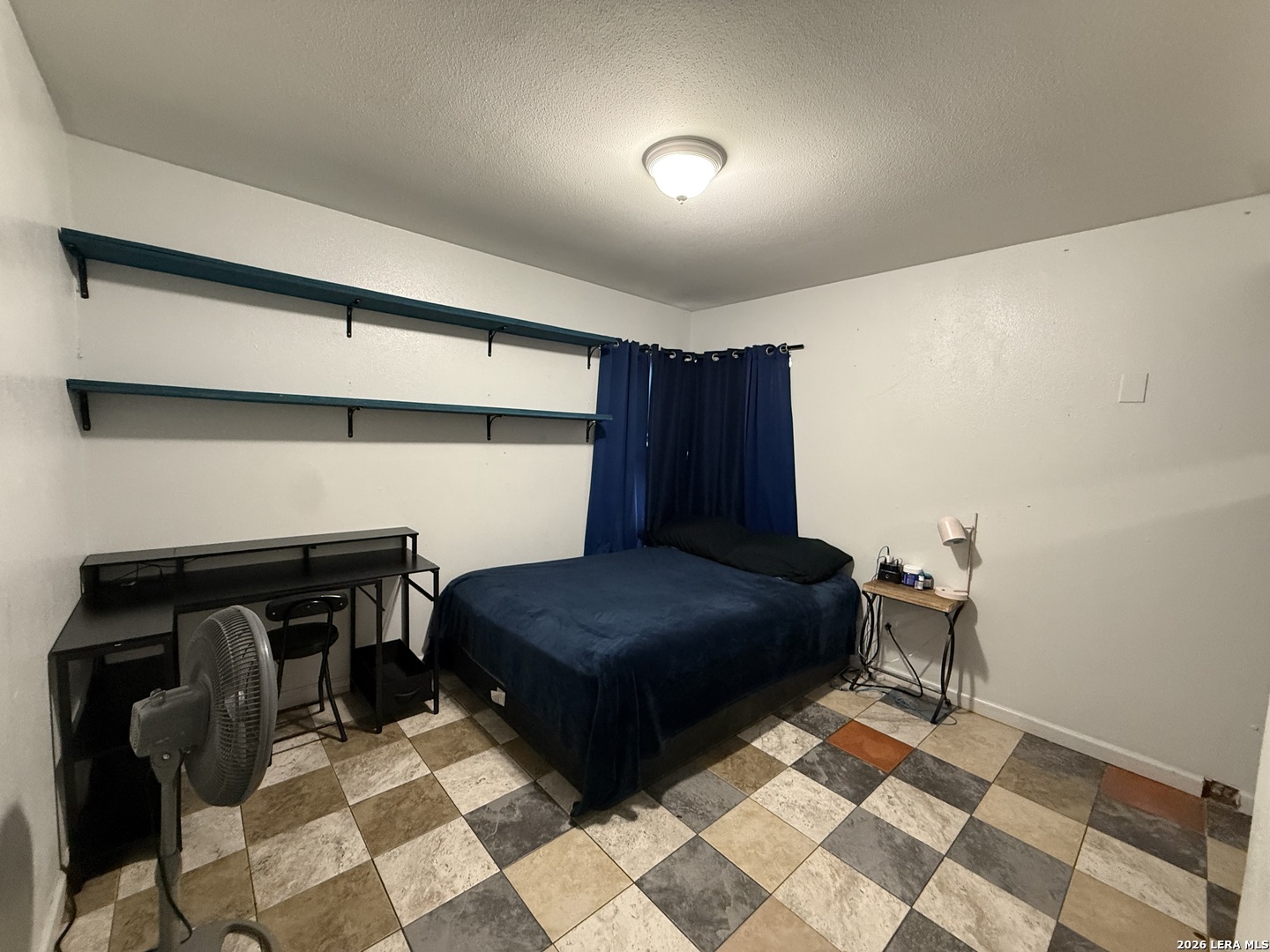 main property photo 11