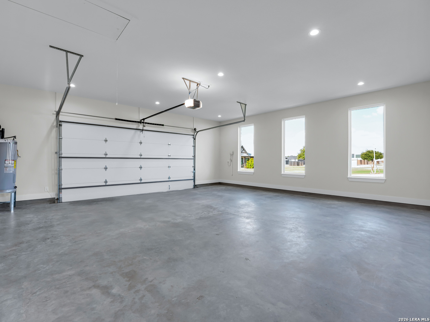 main property photo 49