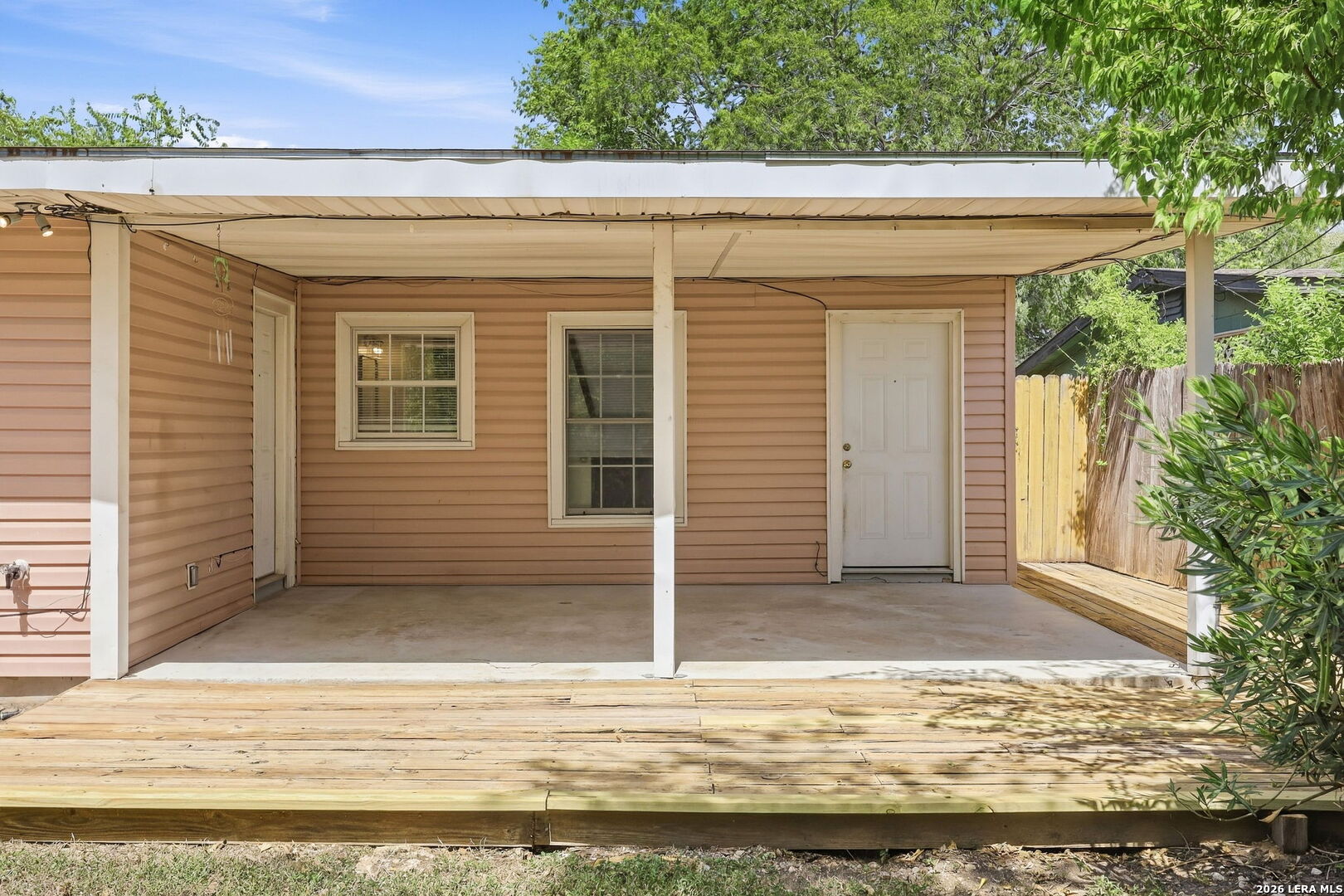 main property photo 31
