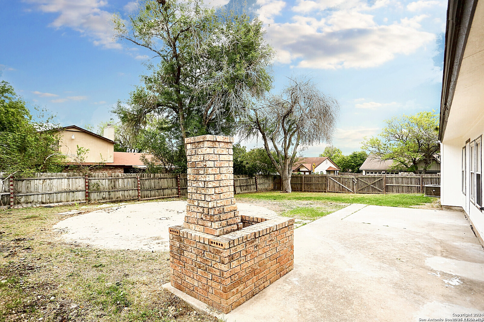 main property photo 20