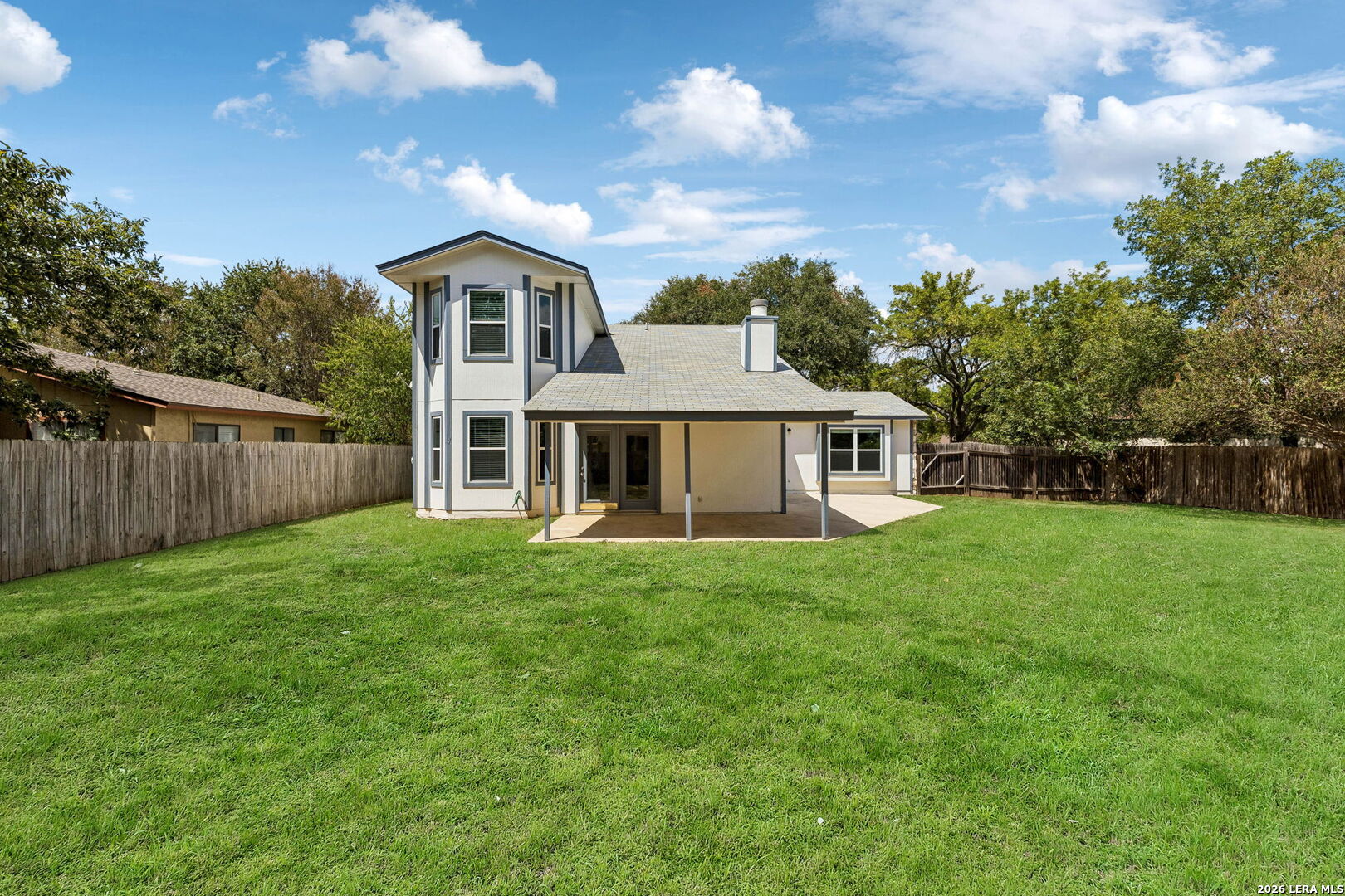 main property photo 17