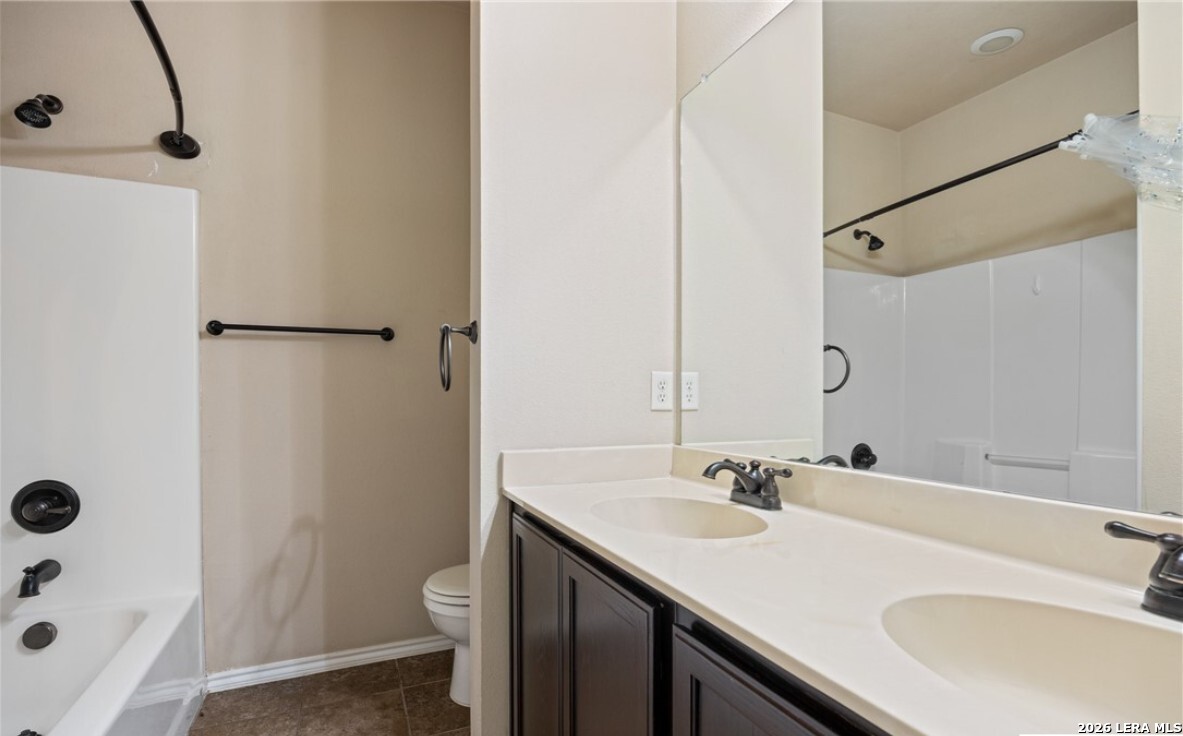 main property photo 12