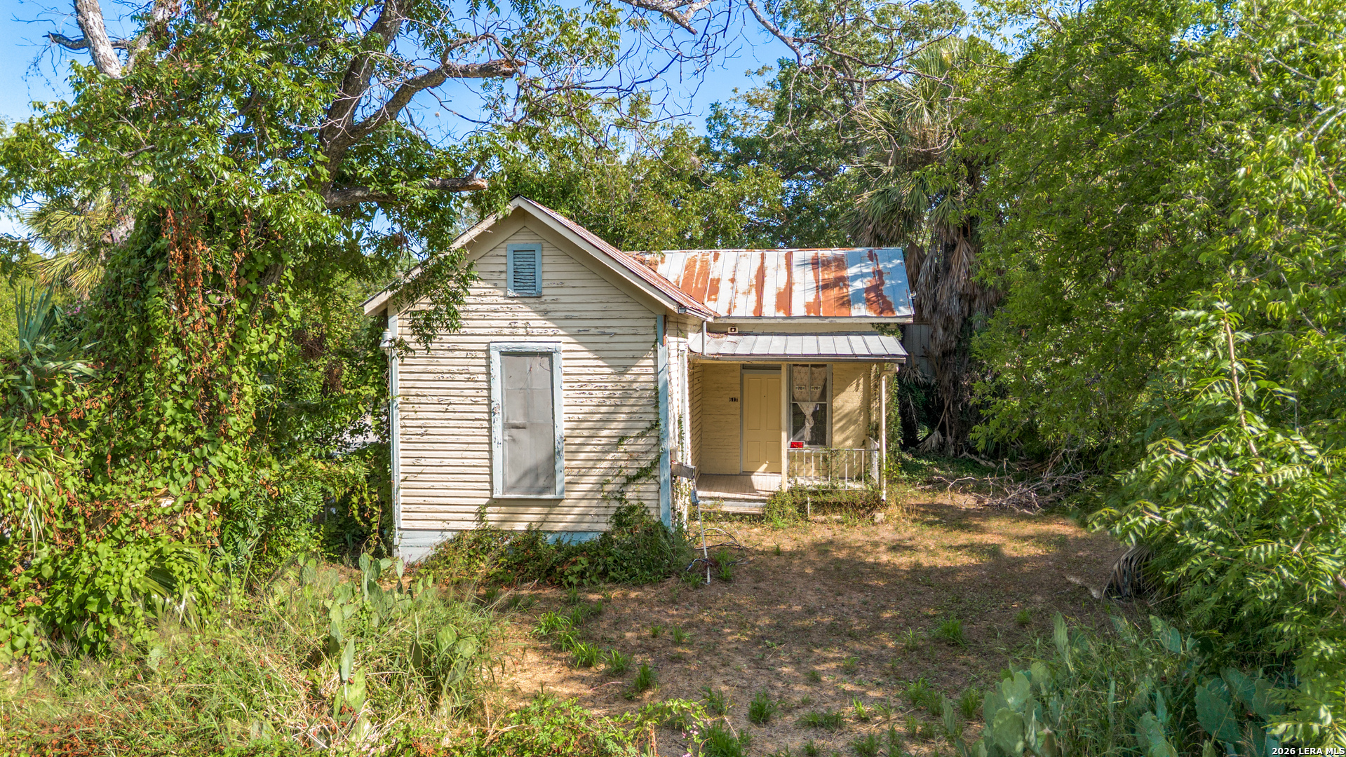 main property photo 10