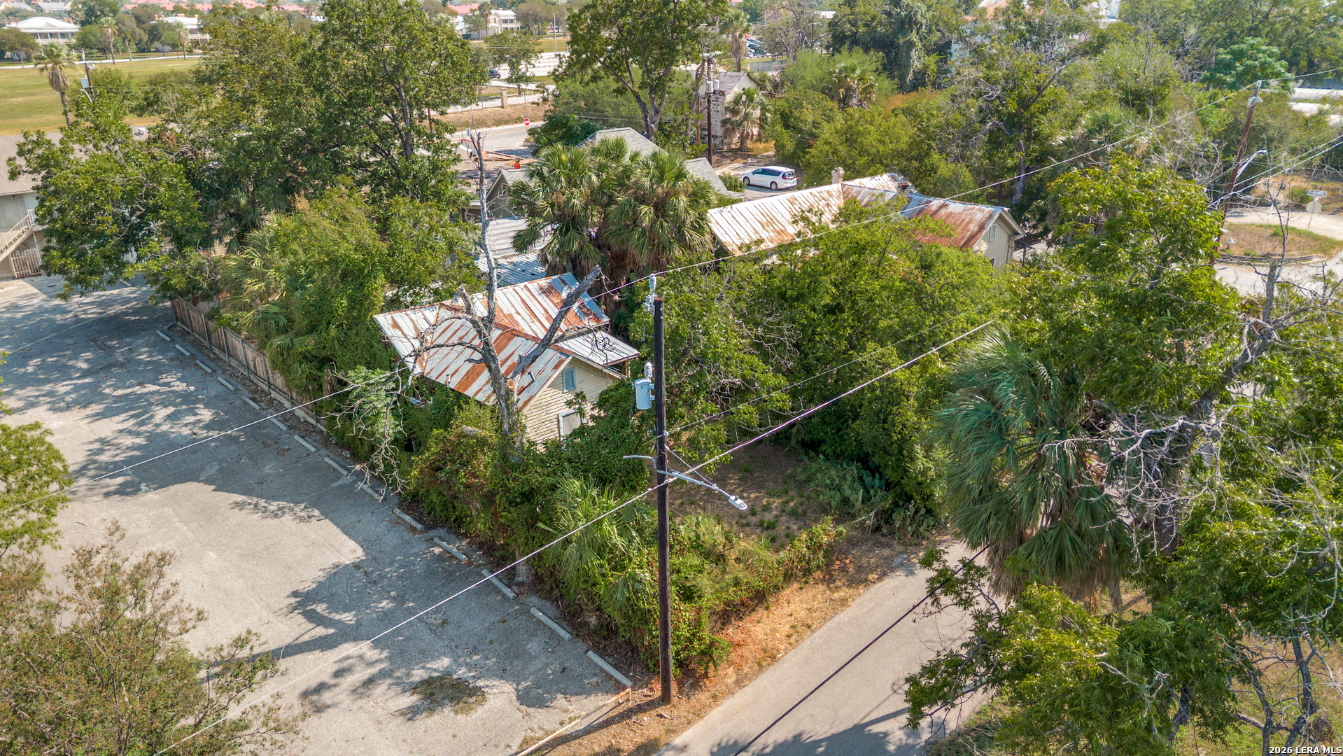 main property photo 11