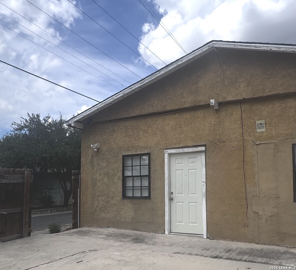 main property photo 10