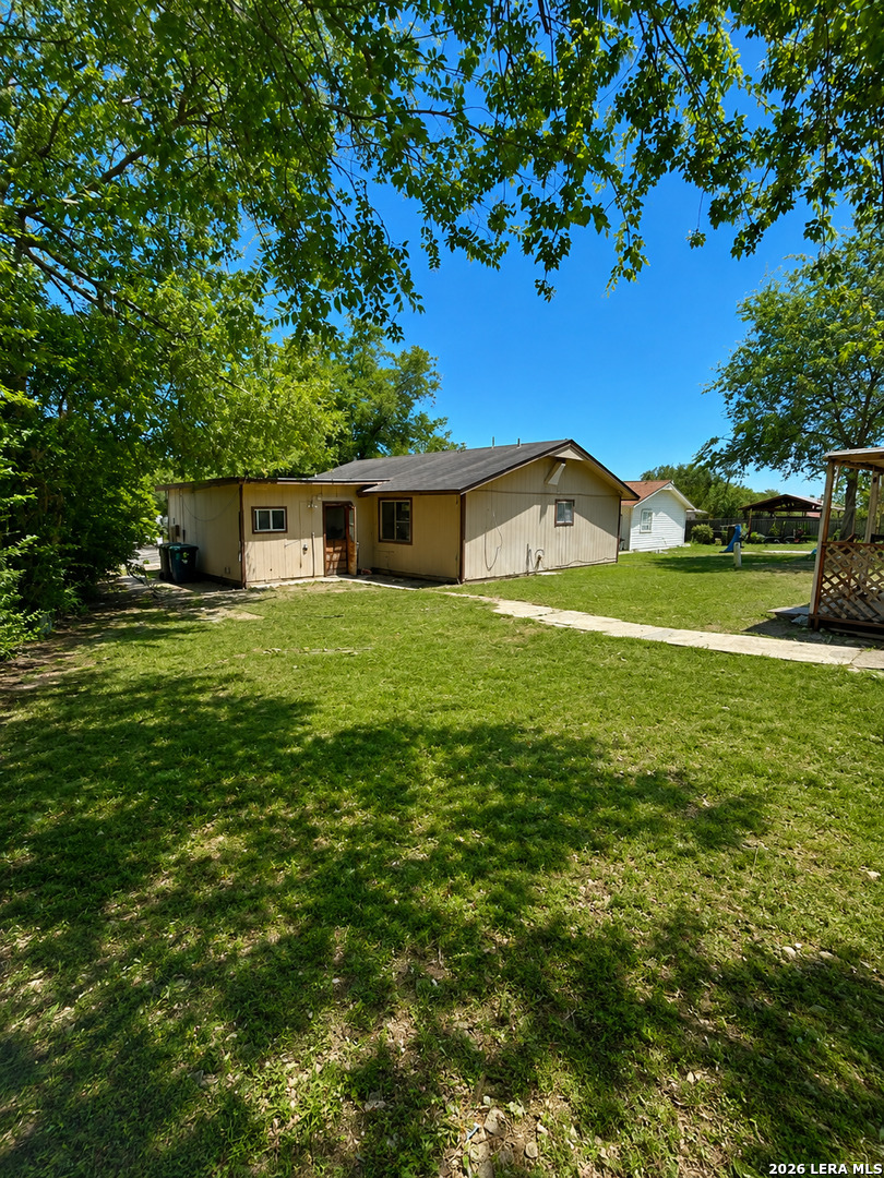 main property photo 9