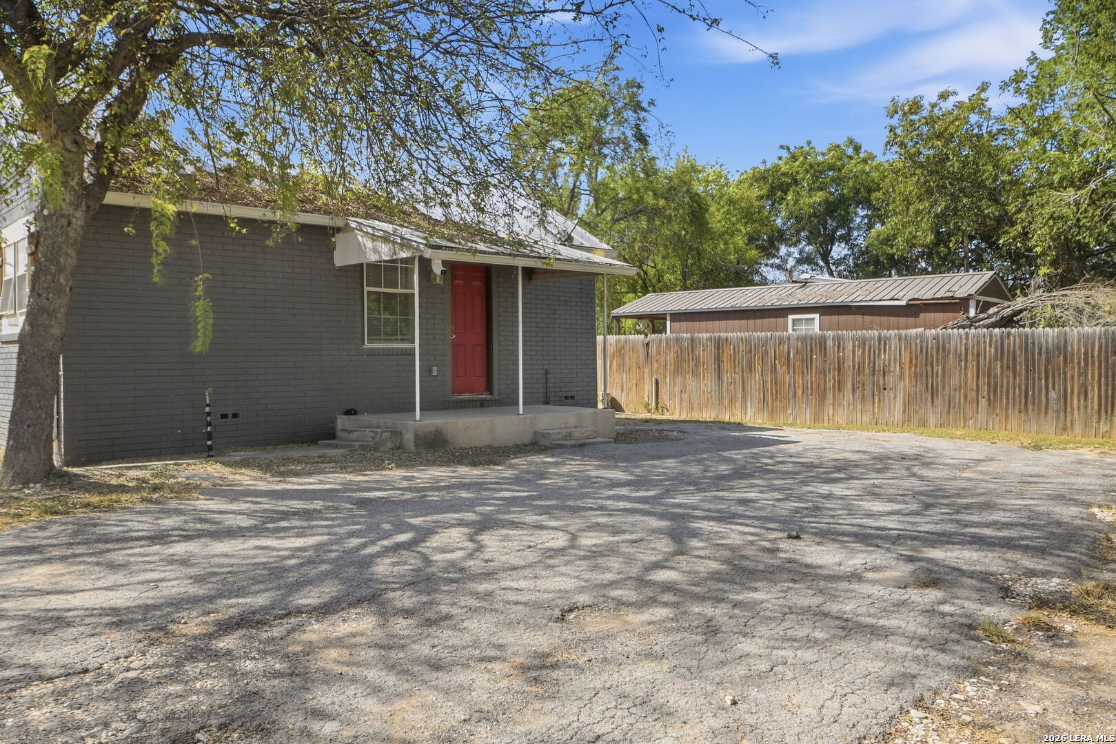 main property photo 21