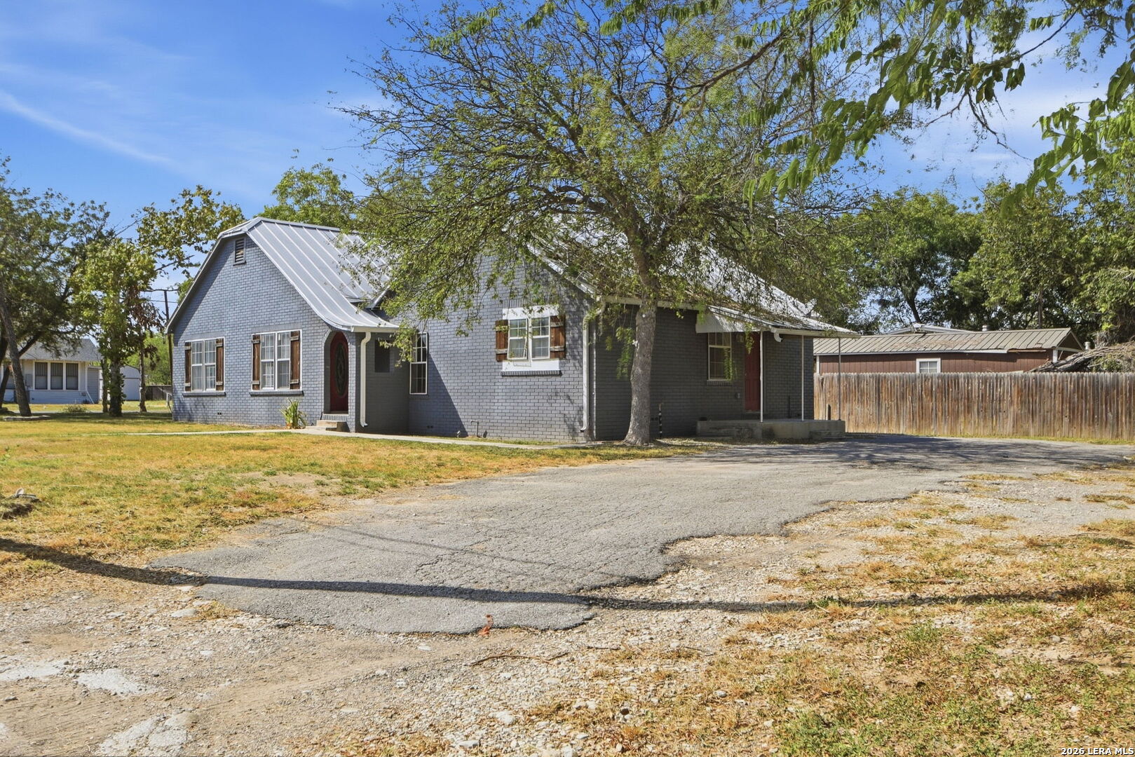 main property photo 22
