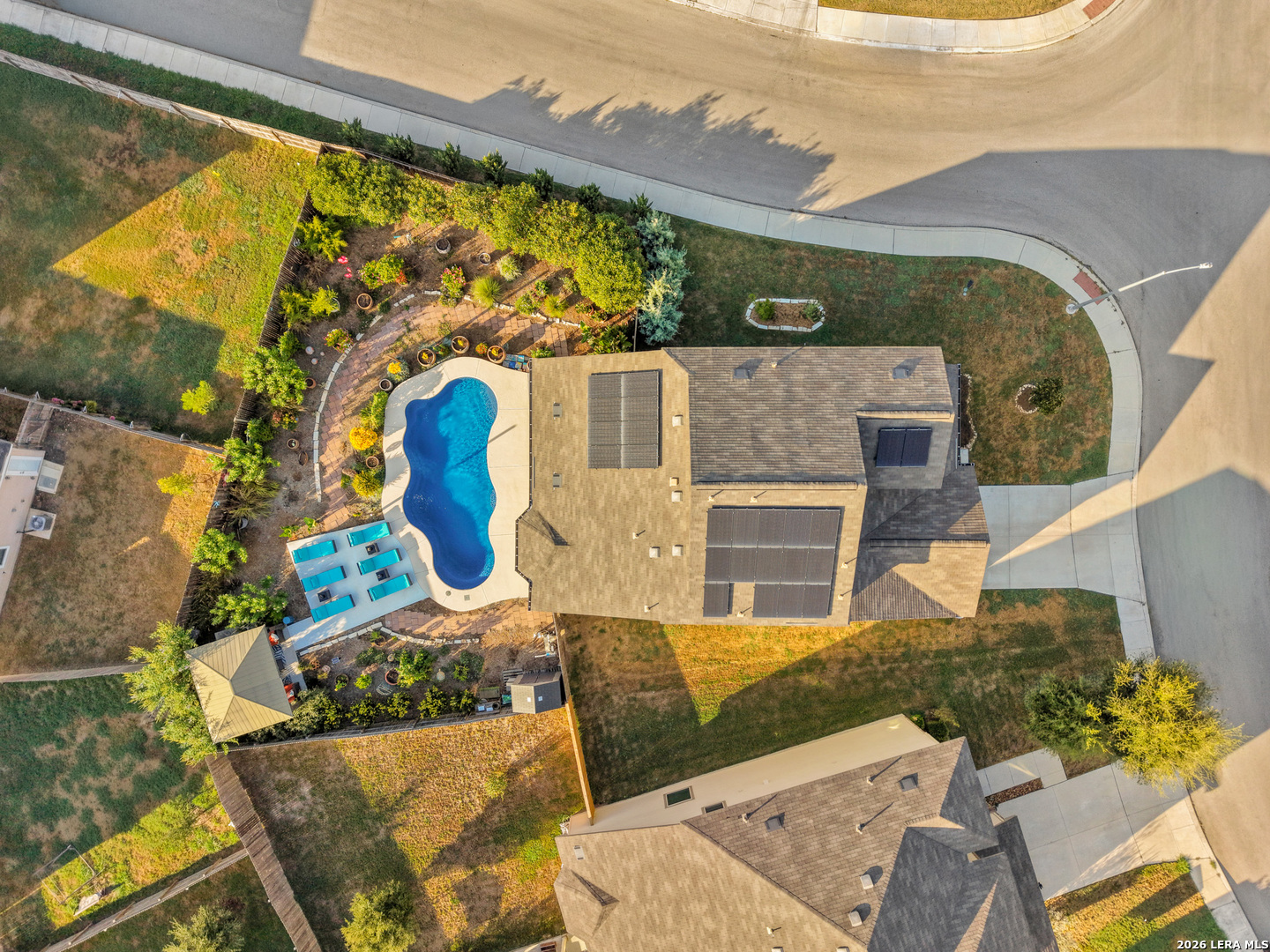main property photo 36
