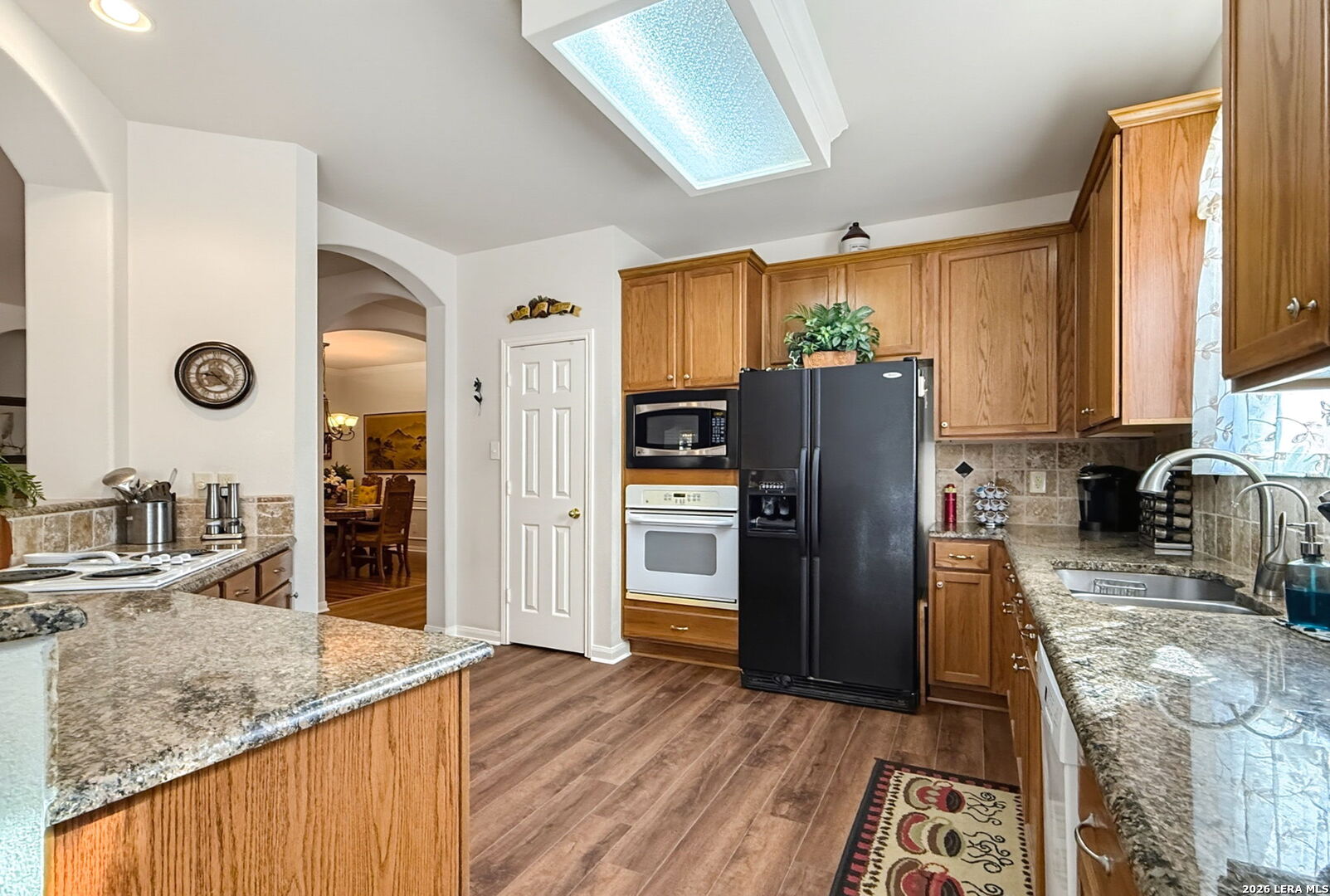 main property photo 11